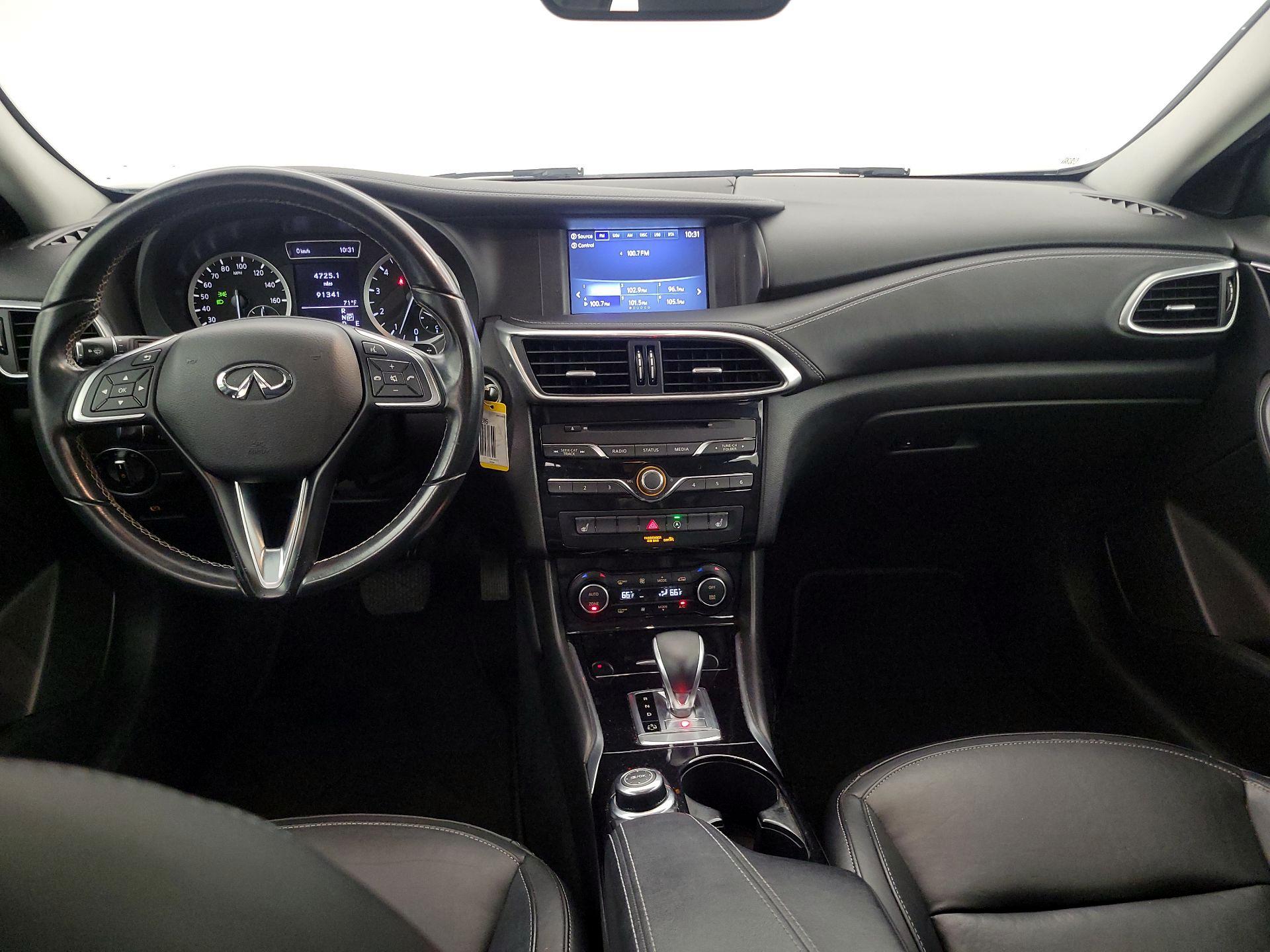 Thumbnail: 2017 INFINITI QX30 - 9