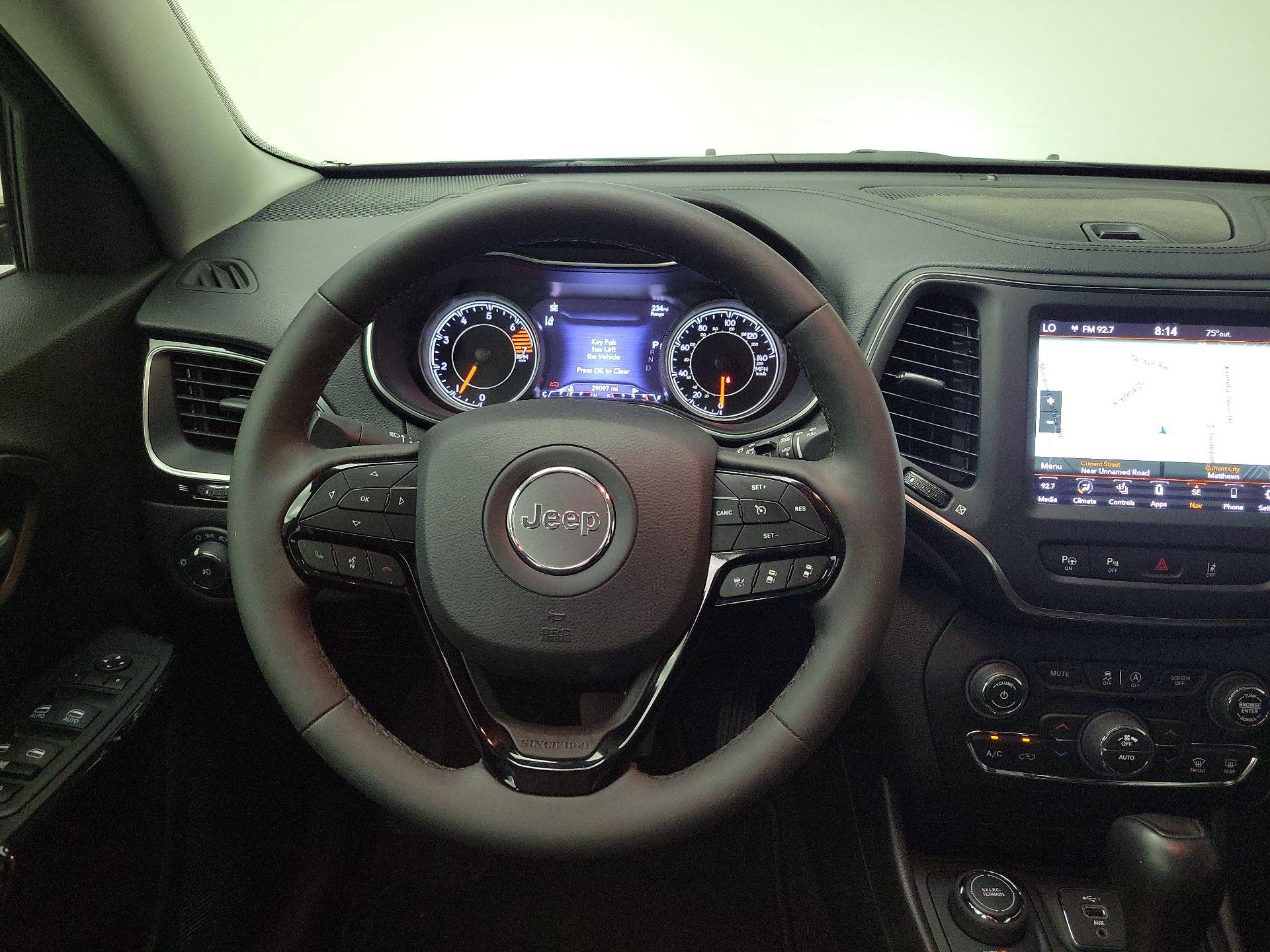 Thumbnail: 2023 Jeep Cherokee - 10