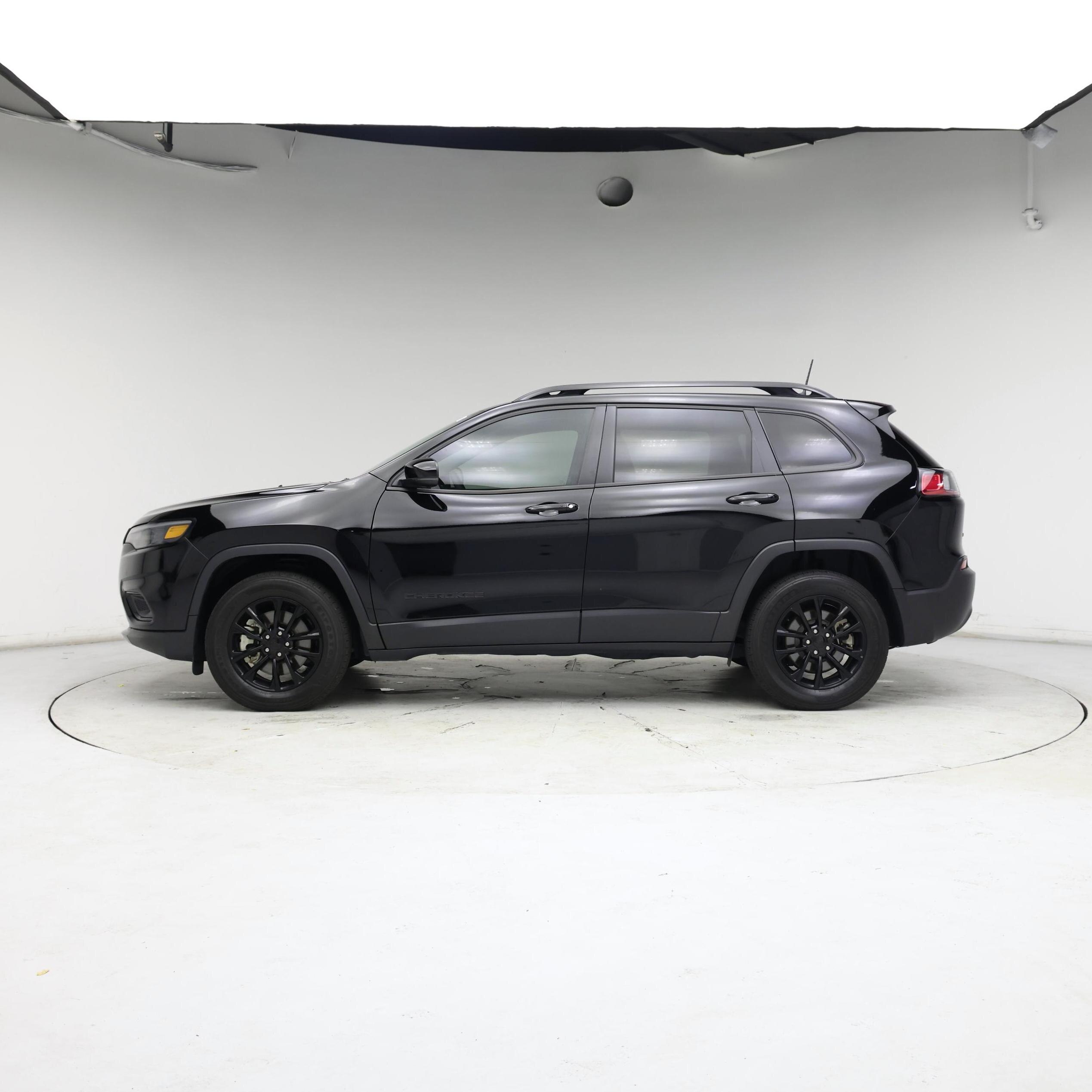 Thumbnail: 2023 Jeep Cherokee - 3