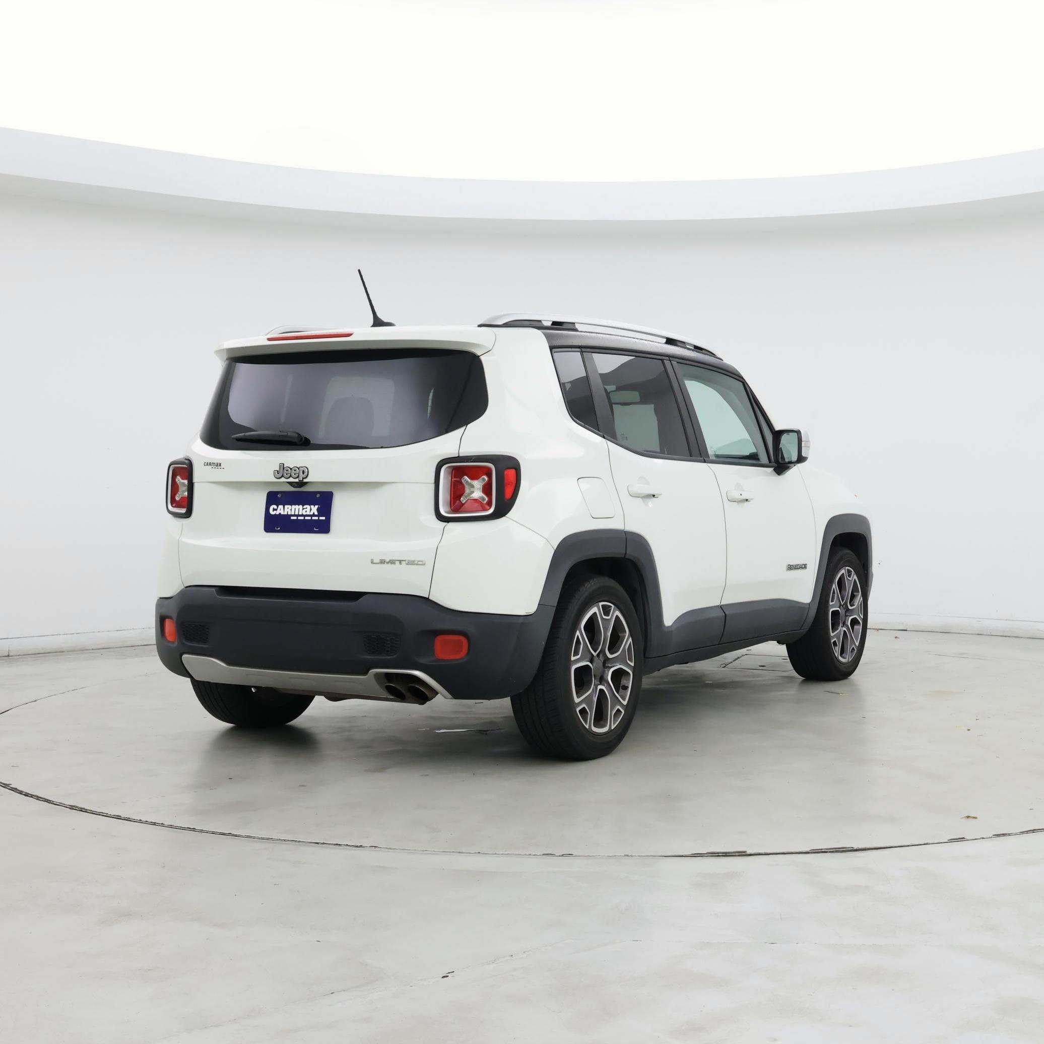 Thumbnail: 2015 Jeep Renegade - 8