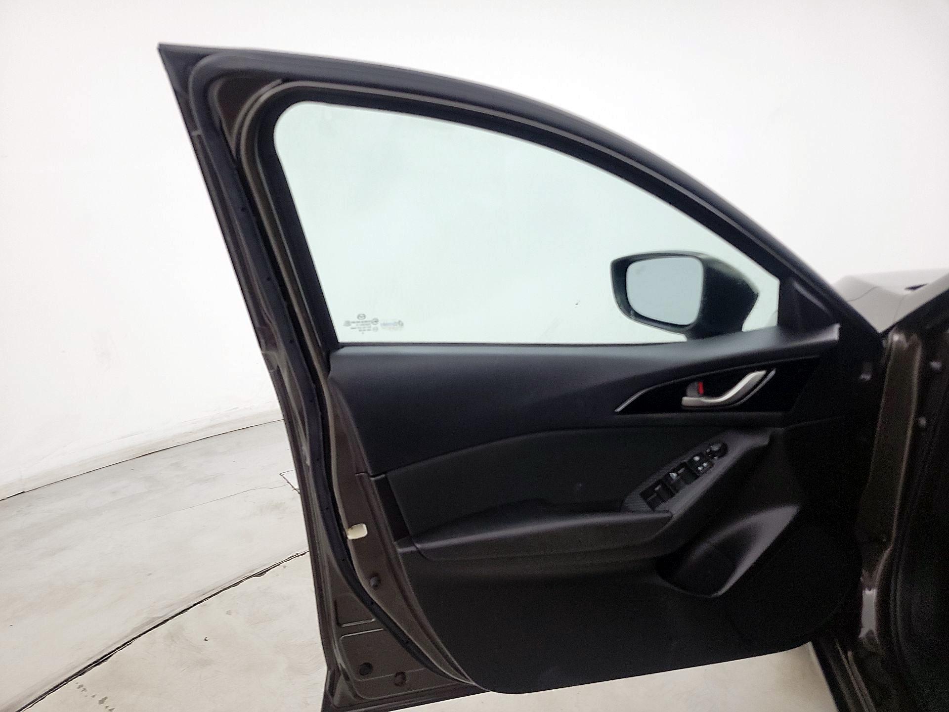 Thumbnail: 2015 Mazda Mazda3 - 12