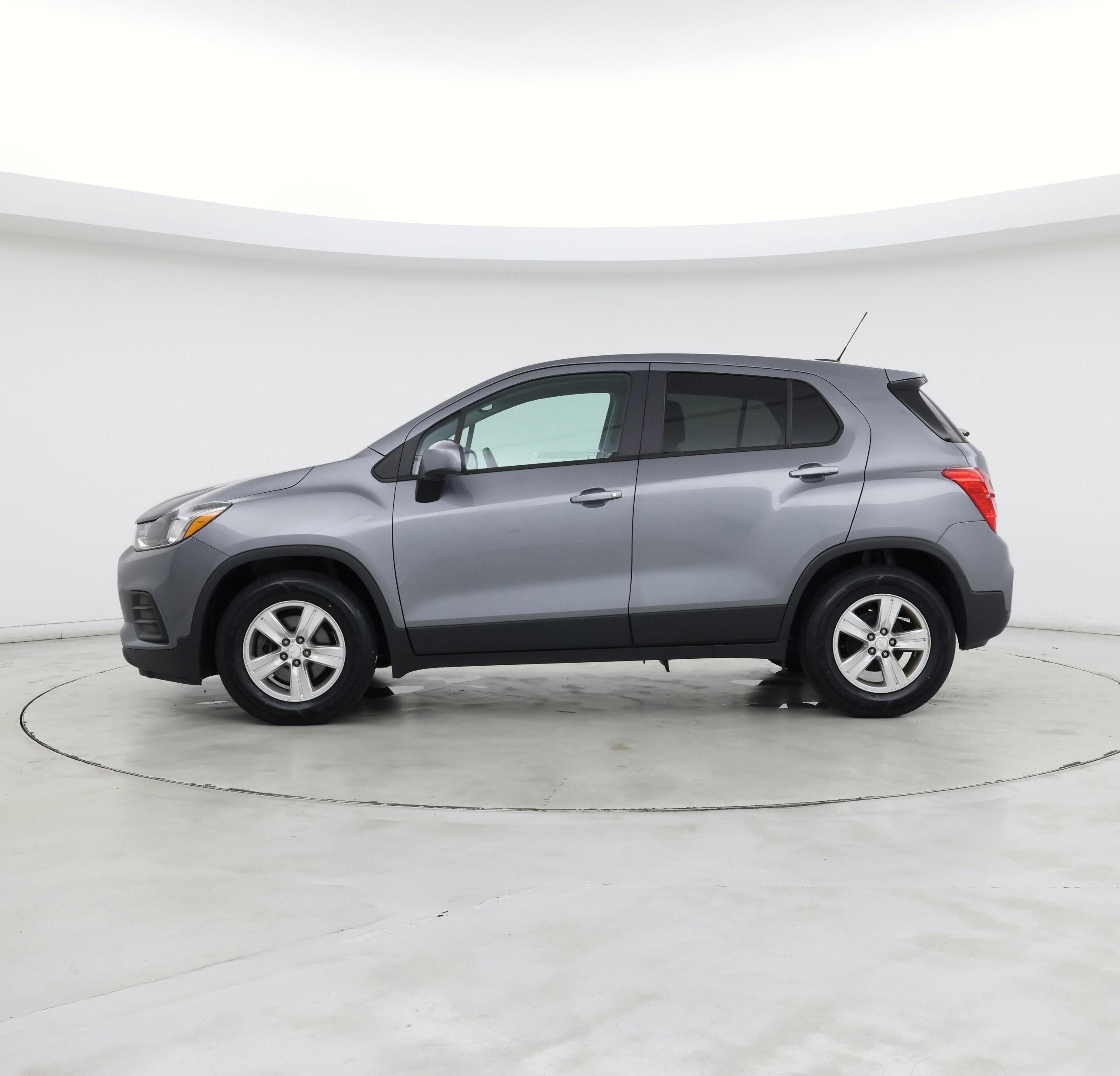 Thumbnail: 2020 Chevrolet Trax - 3