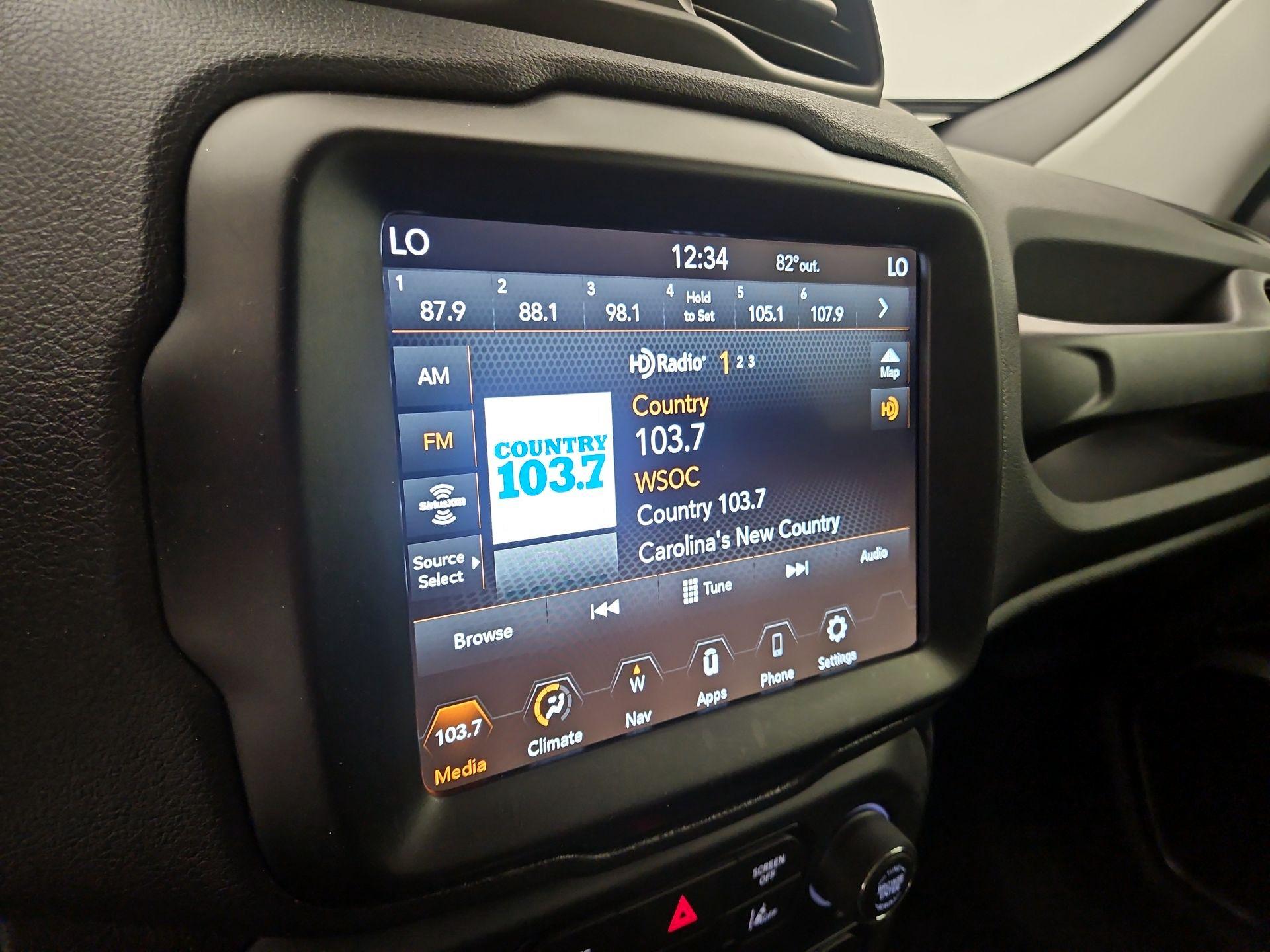 Thumbnail: 2022 Jeep Renegade - 16