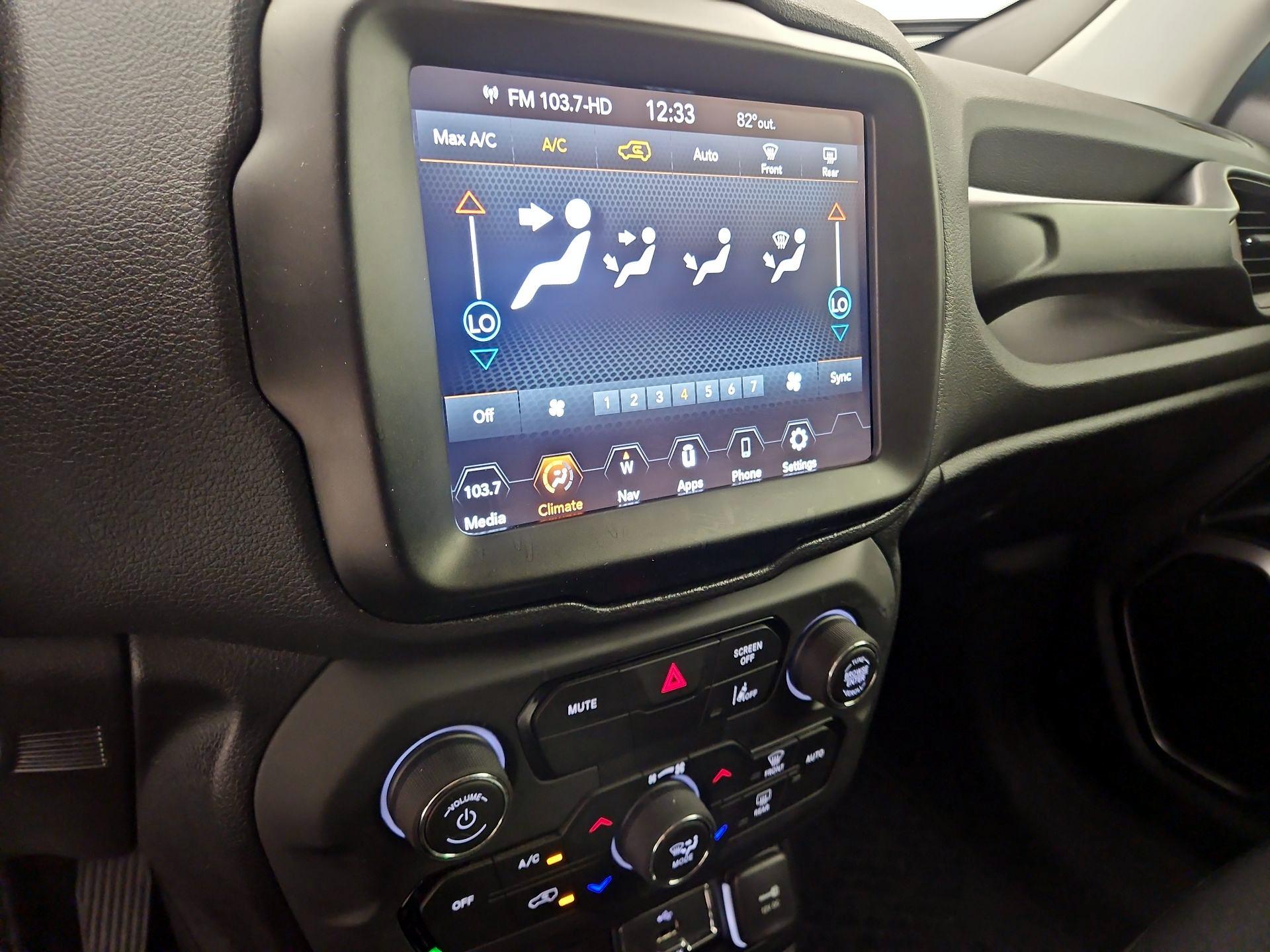 Thumbnail: 2022 Jeep Renegade - 17