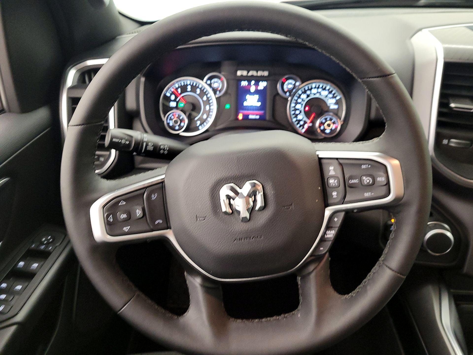 Thumbnail: 2025 RAM 1500 - 10