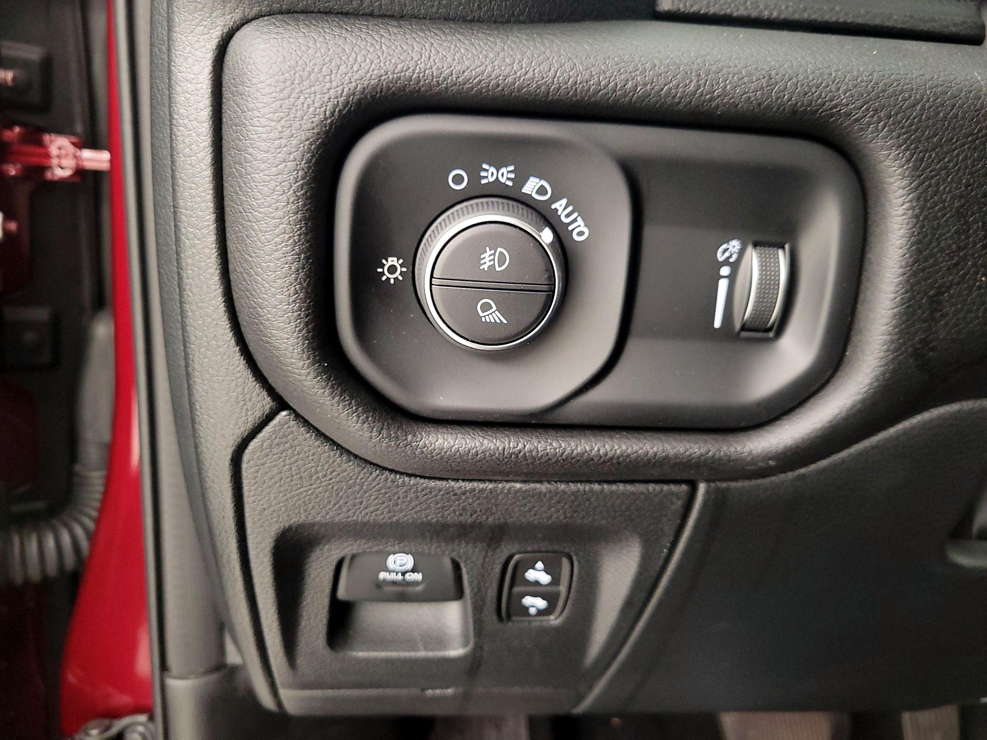 Thumbnail: 2025 RAM 1500 - 13
