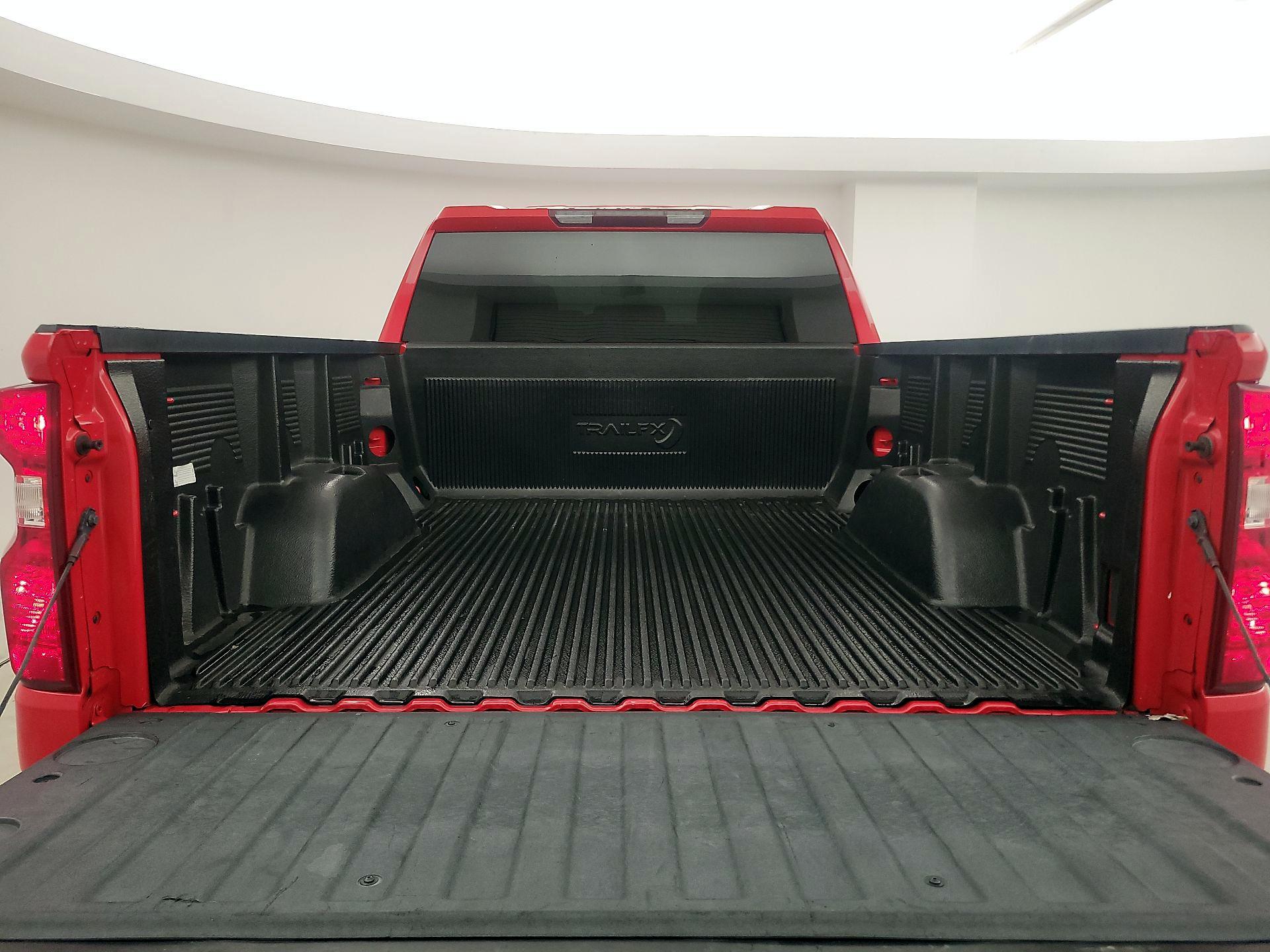 Thumbnail: 2020 Chevrolet Silverado 1500 - 20