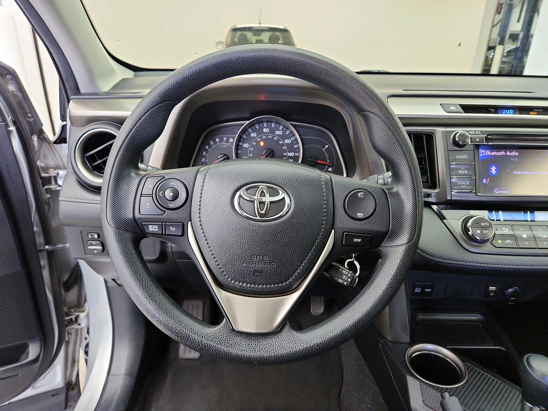 Thumbnail: 2013 Toyota RAV4 - 10