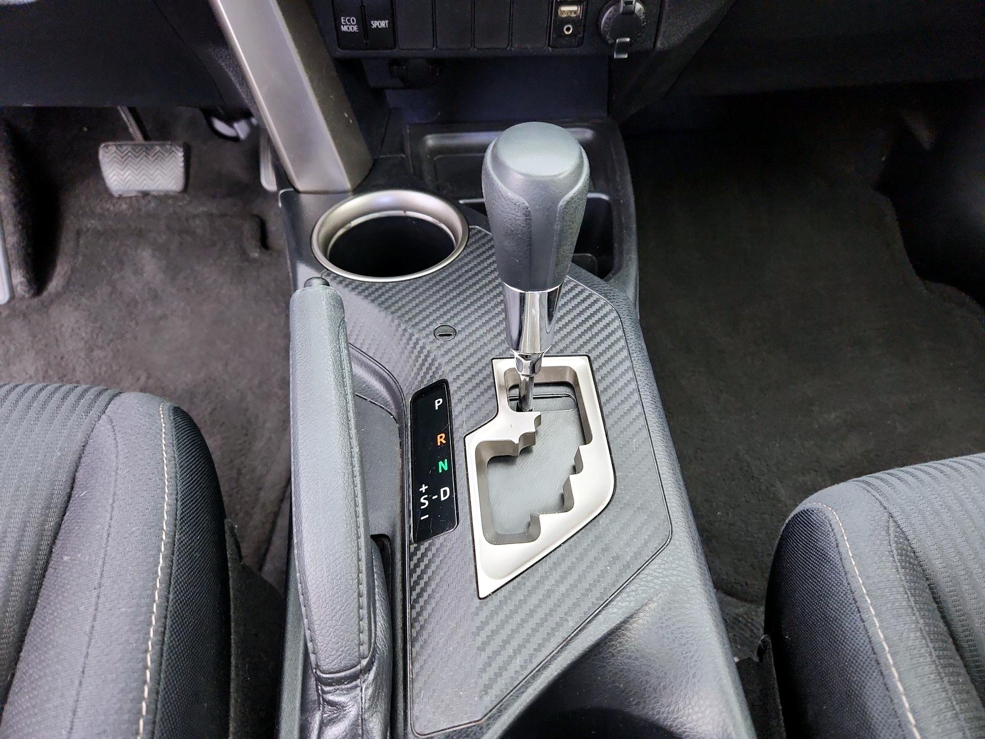Thumbnail: 2013 Toyota RAV4 - 17