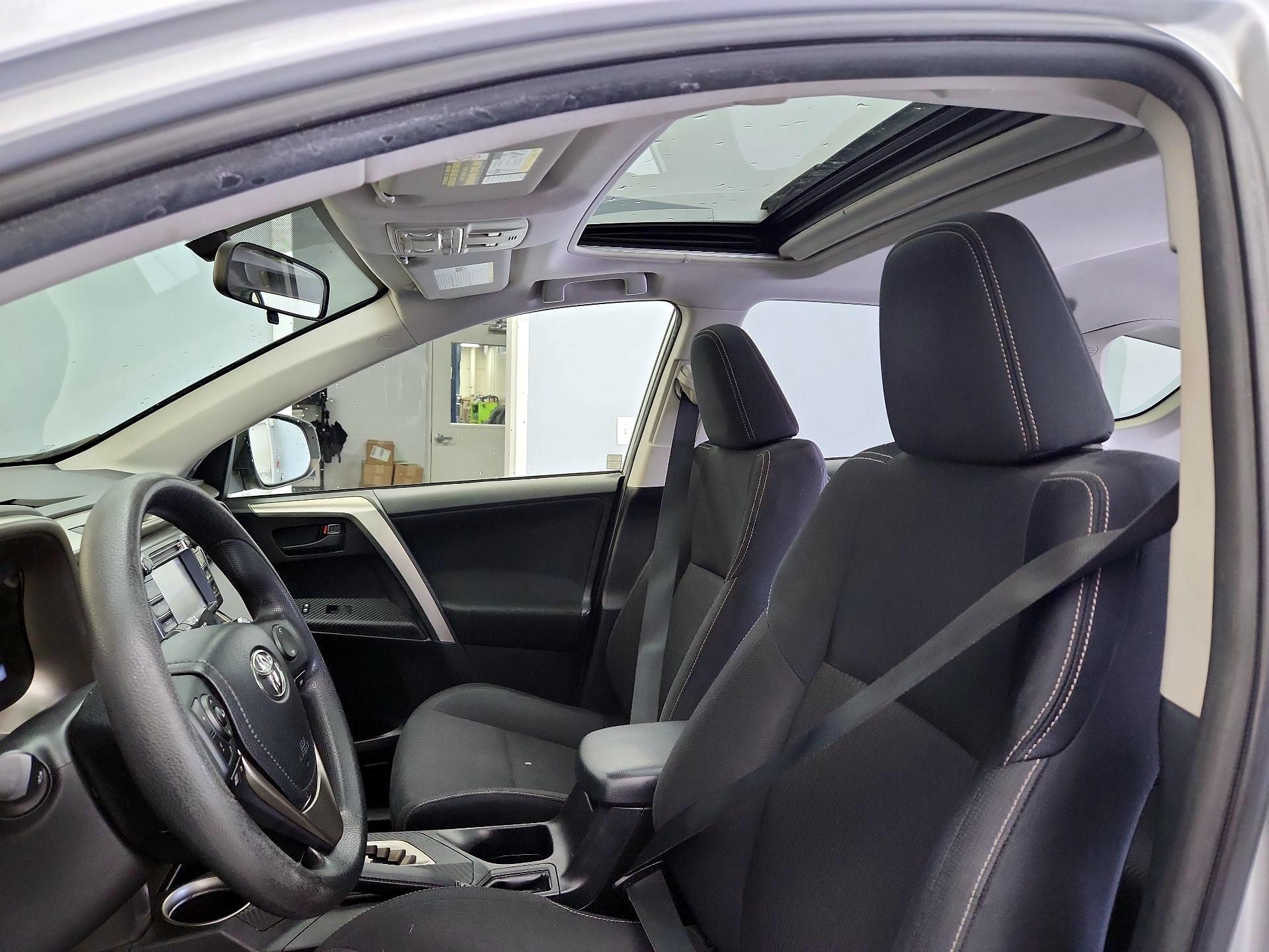 Thumbnail: 2013 Toyota RAV4 - 19