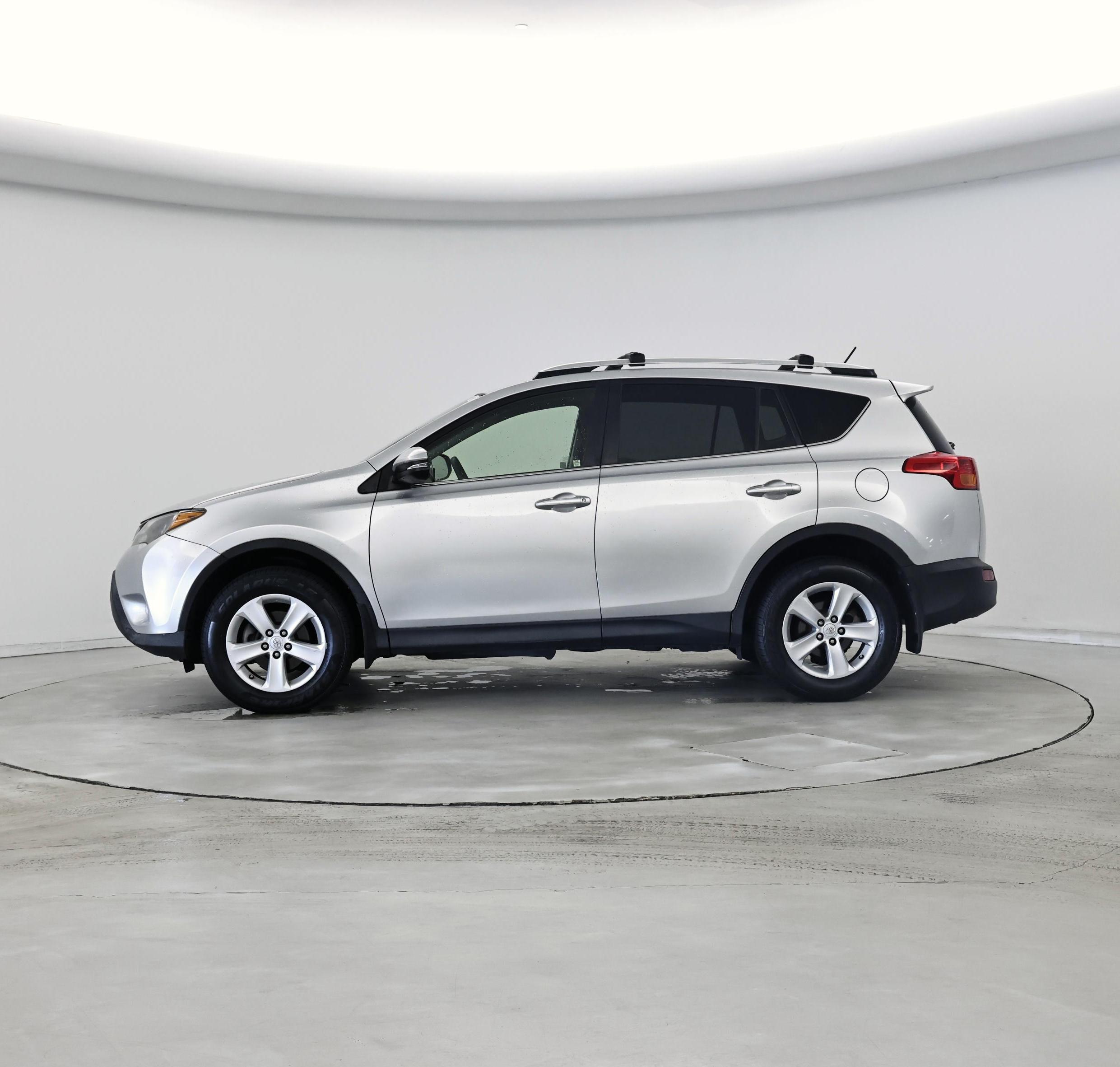 Thumbnail: 2013 Toyota RAV4 - 3