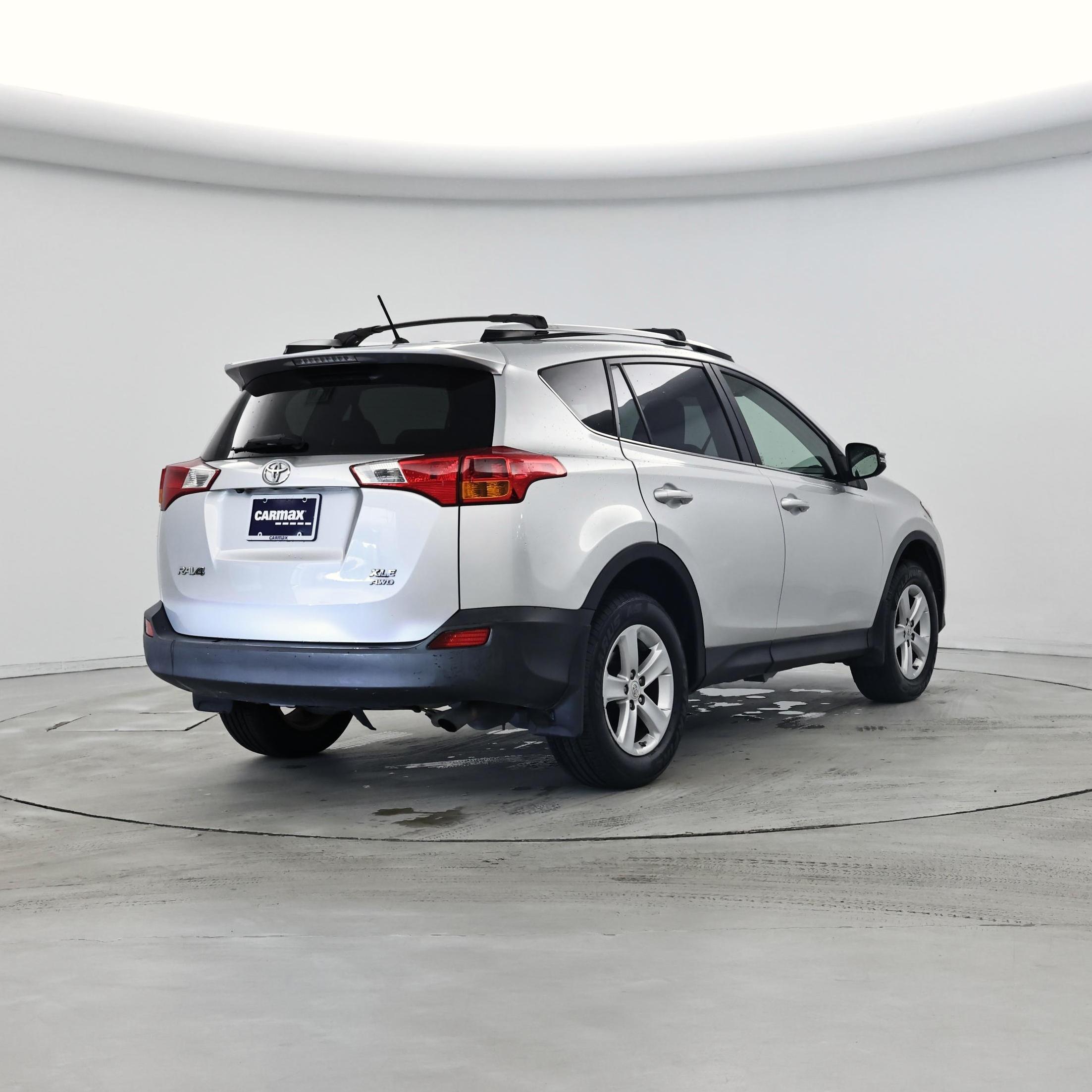 Thumbnail: 2013 Toyota RAV4 - 8