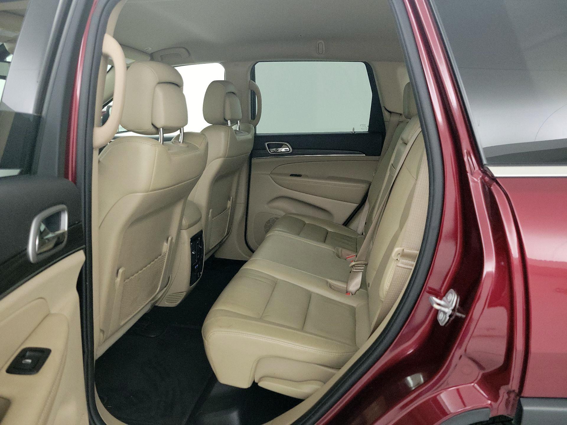 Thumbnail: 2019 Jeep Grand Cherokee - 18