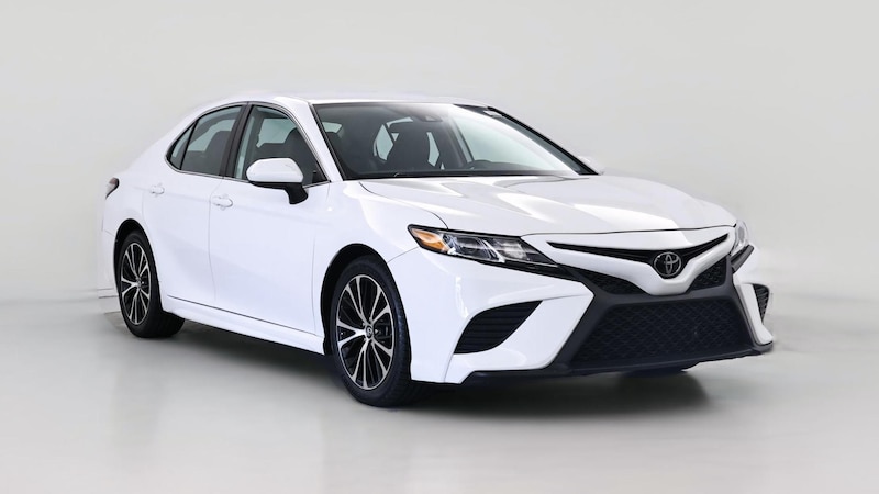 2019 Toyota Camry SE Hero Image