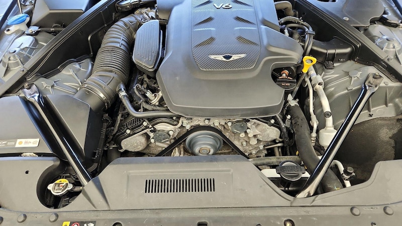 2018 Genesis G80  23