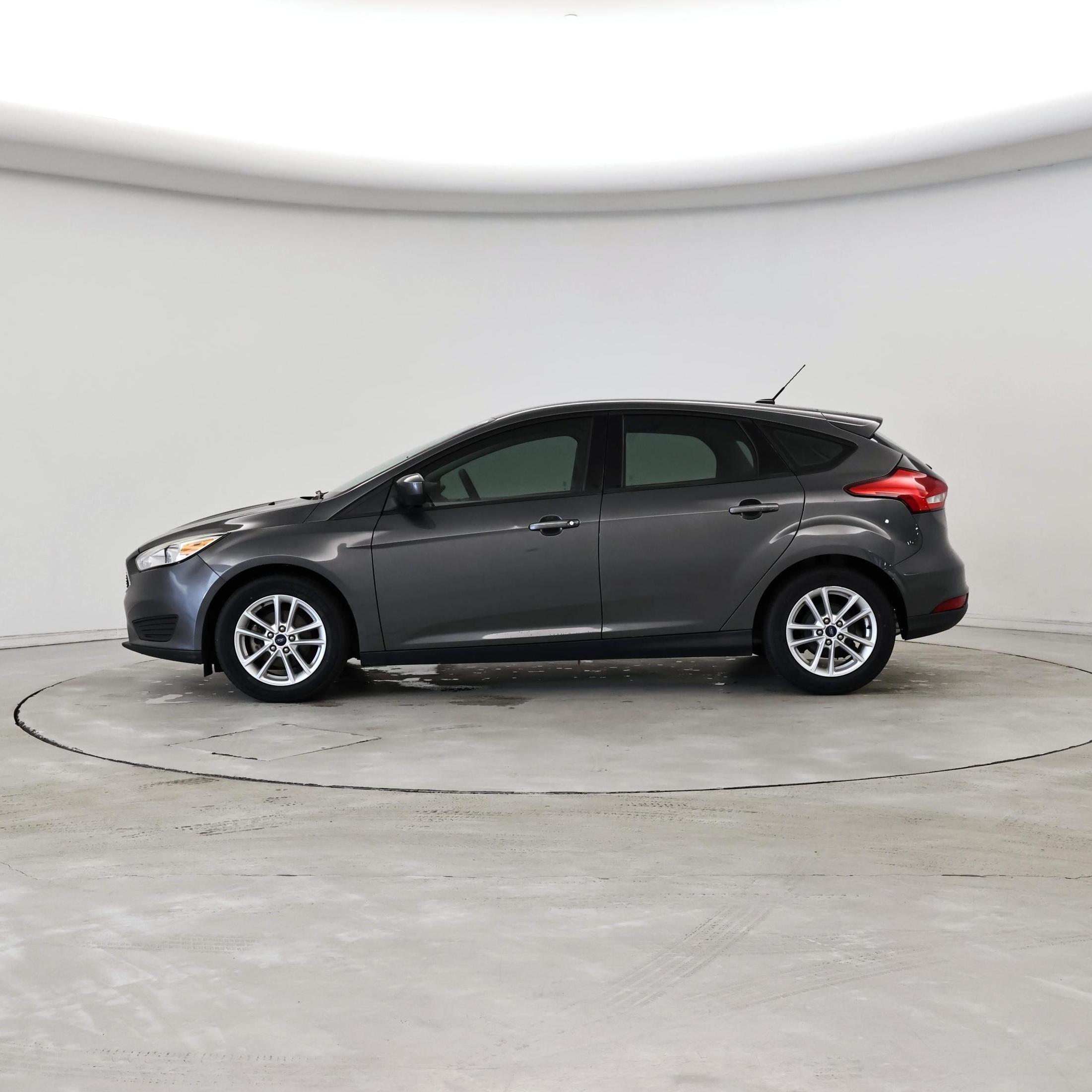 Thumbnail: 2018 Ford Focus - 3