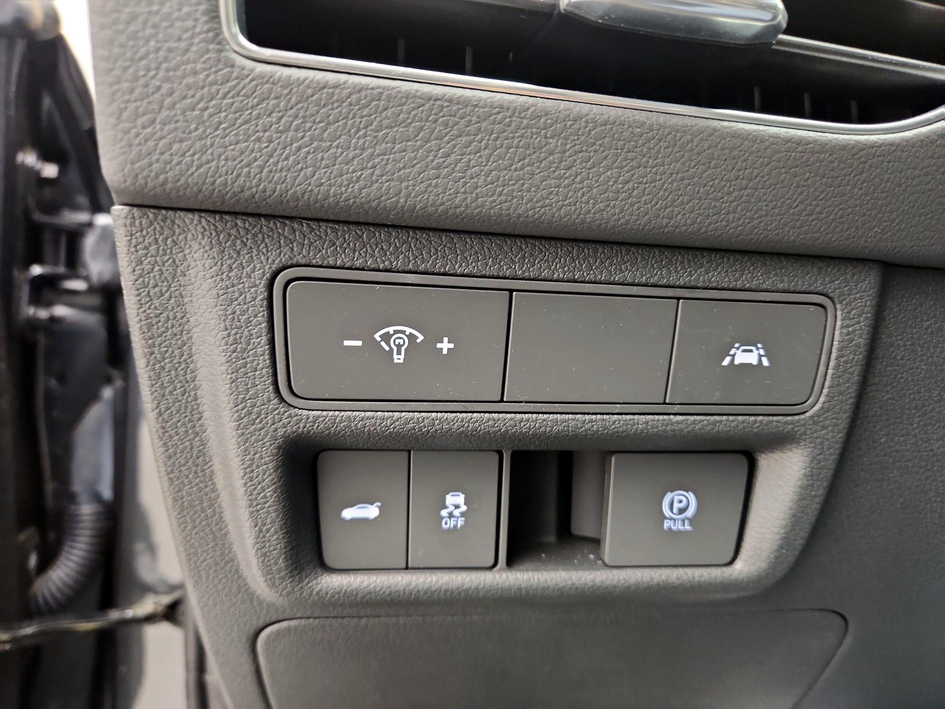 Thumbnail: 2023 Hyundai Sonata - 13