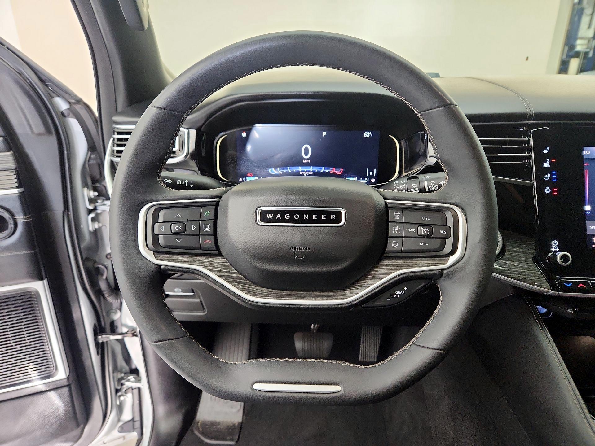 Thumbnail: 2022 Jeep Wagoneer - 10