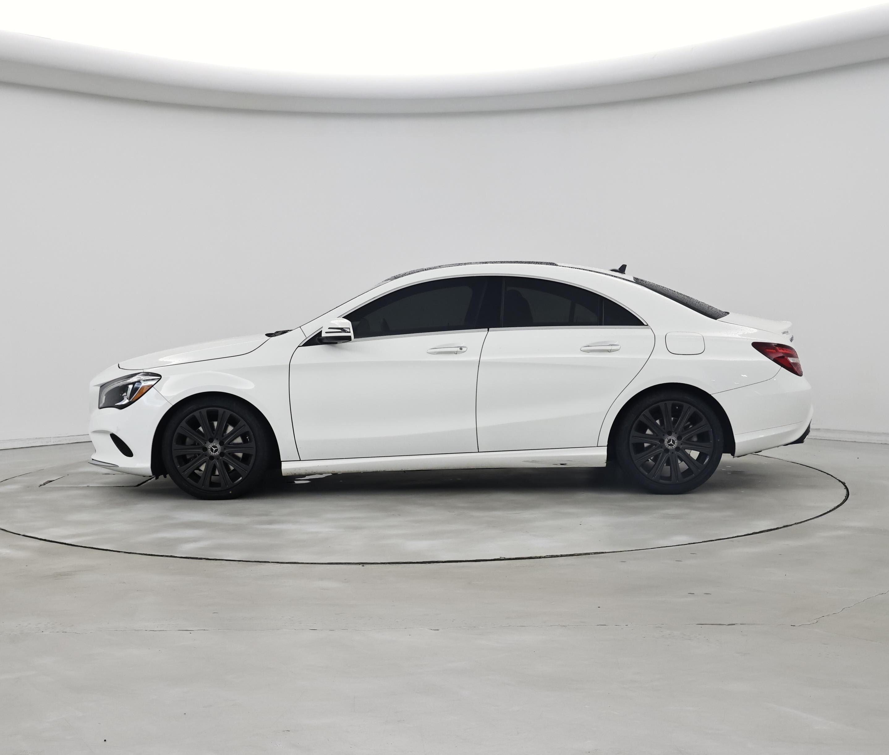 Thumbnail: 2019 Mercedes-Benz CLA - 3