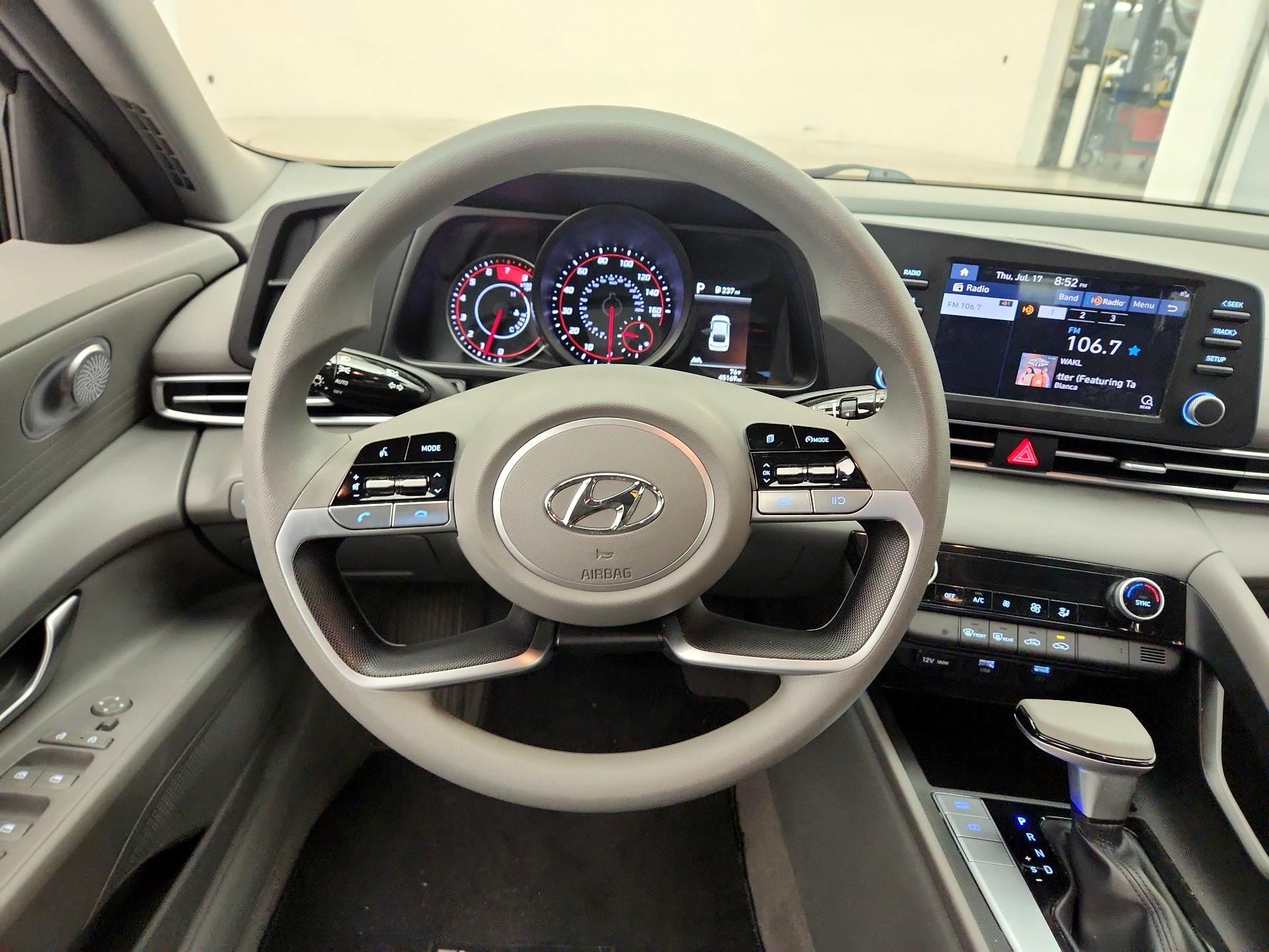 Thumbnail: 2023 Hyundai Elantra - 10