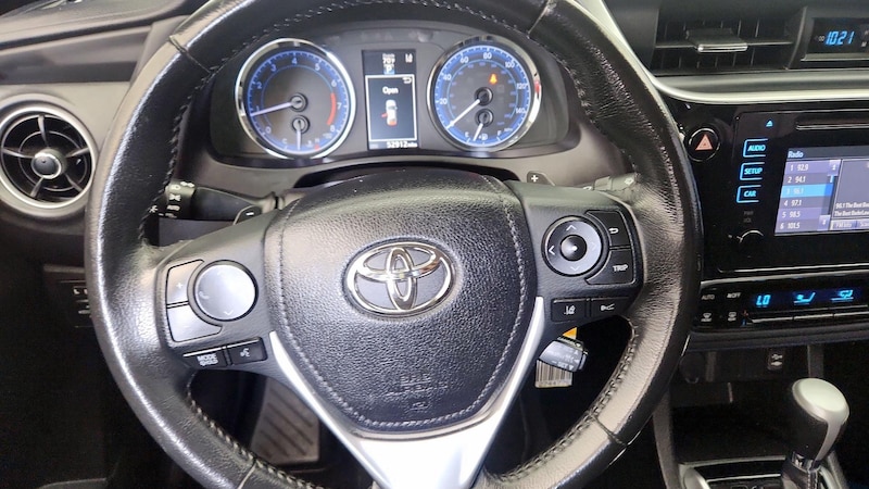 2019 Toyota Corolla SE 10