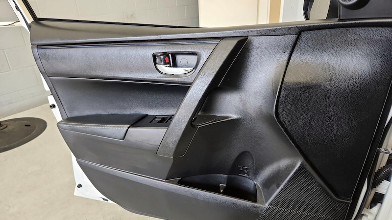 2019 Toyota Corolla SE 12
