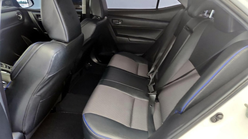 2019 Toyota Corolla SE 19