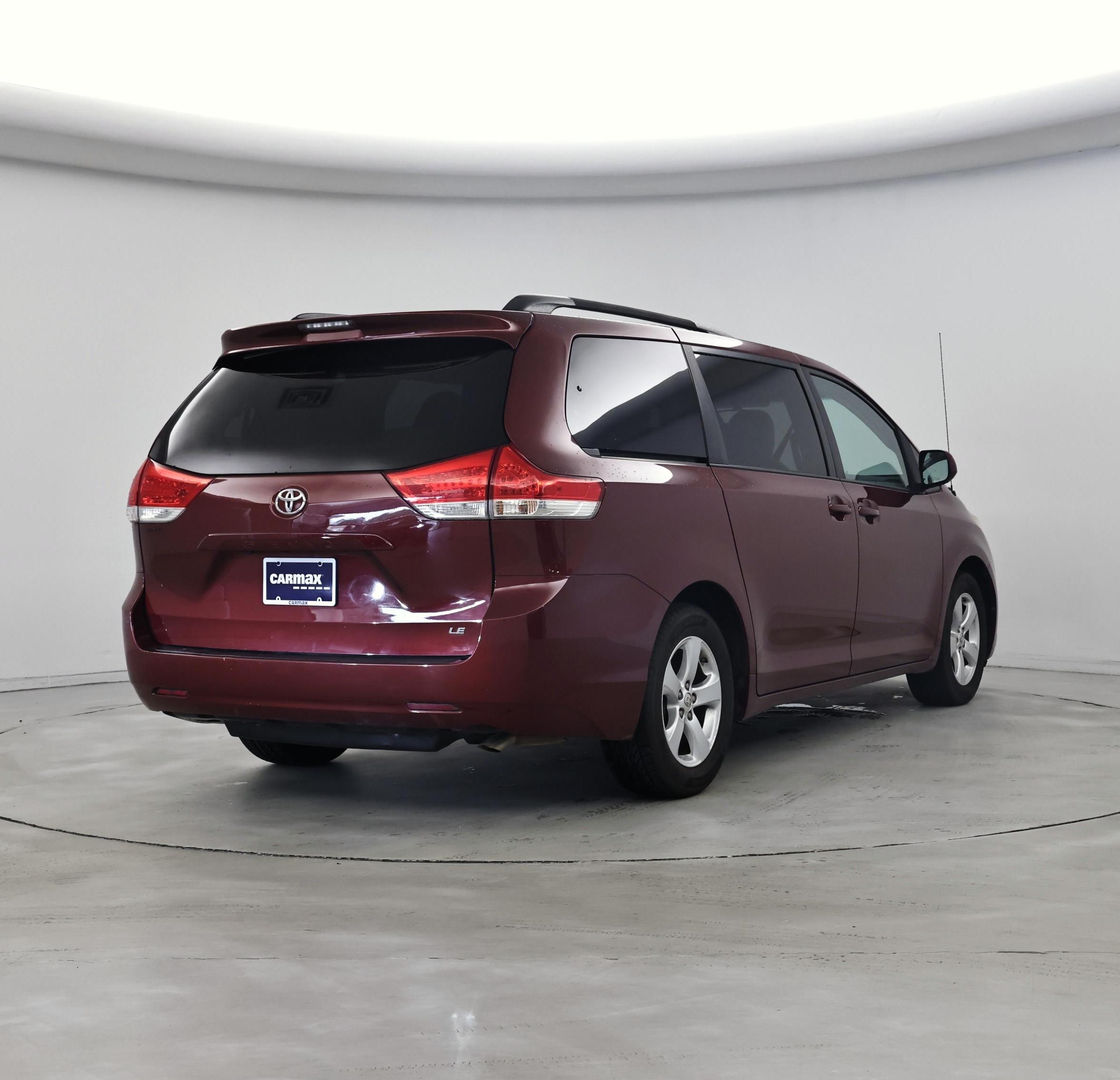 Thumbnail: 2014 Toyota Sienna - 8