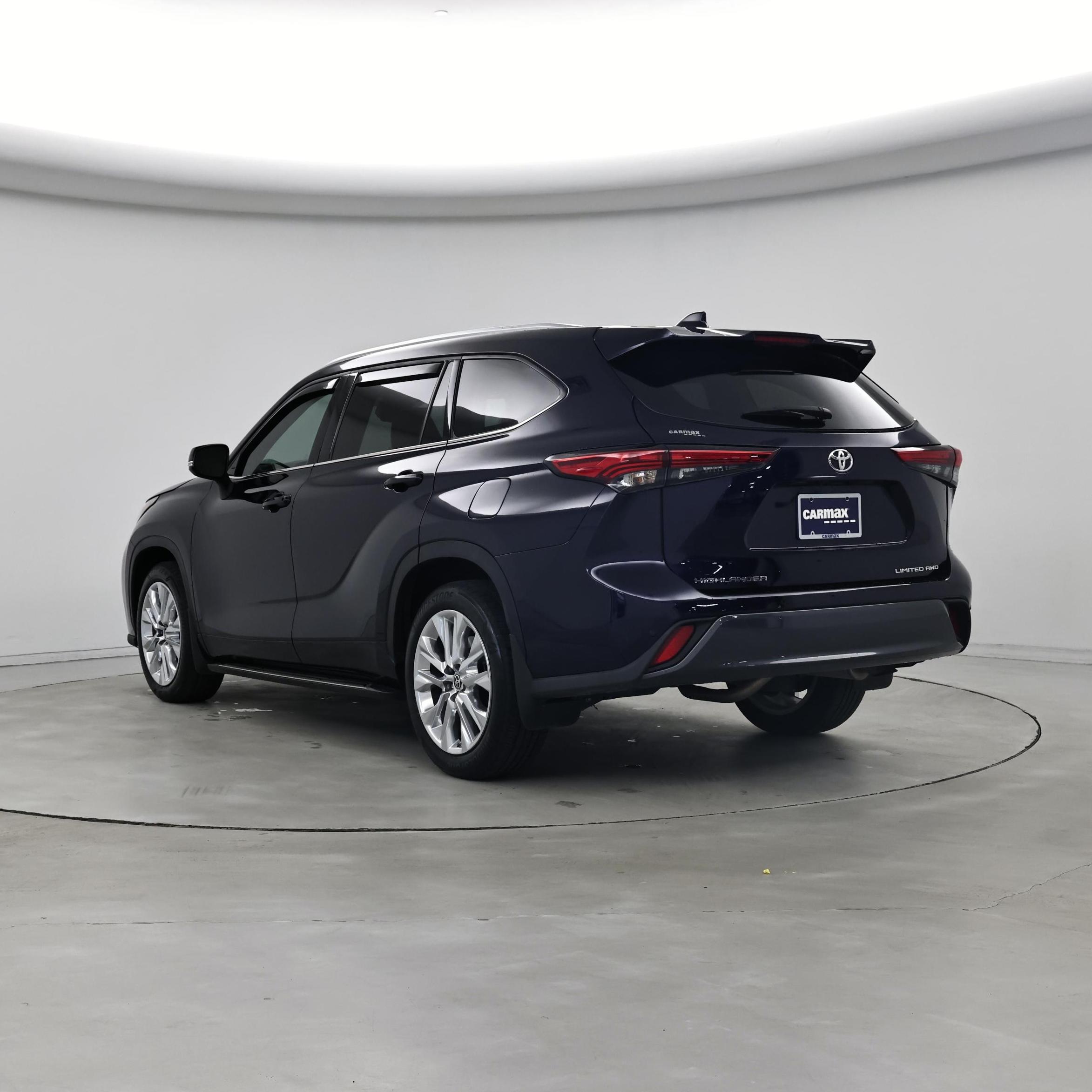 Thumbnail: 2023 Toyota Highlander - 2