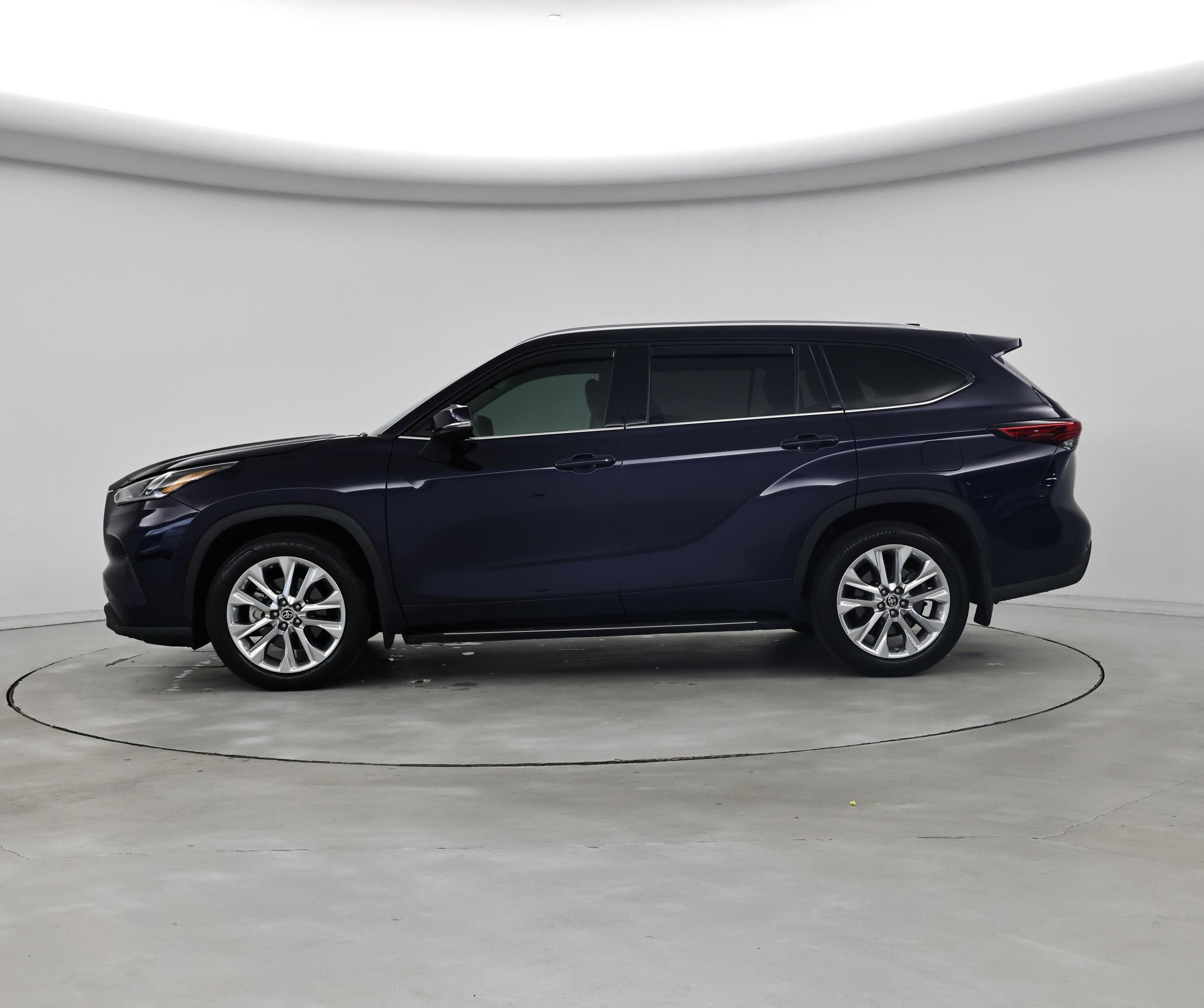 Thumbnail: 2023 Toyota Highlander - 3