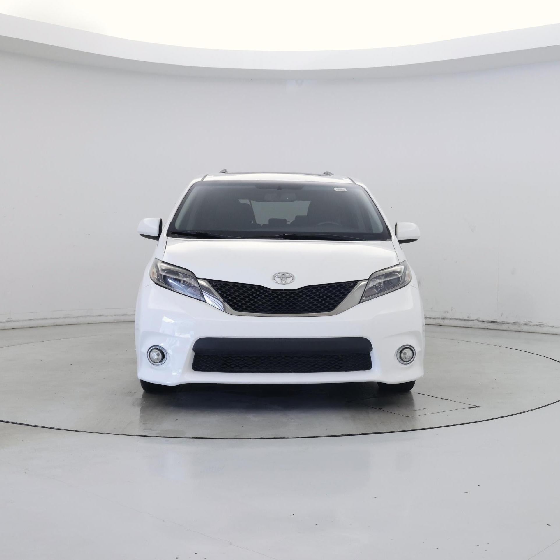 Thumbnail: 2017 Toyota Sienna - 5