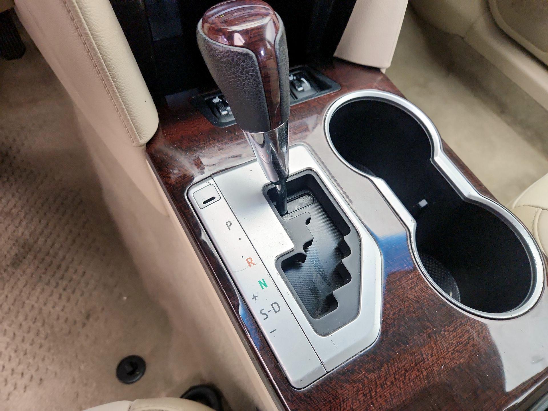 Thumbnail: 2013 Toyota Camry - 17
