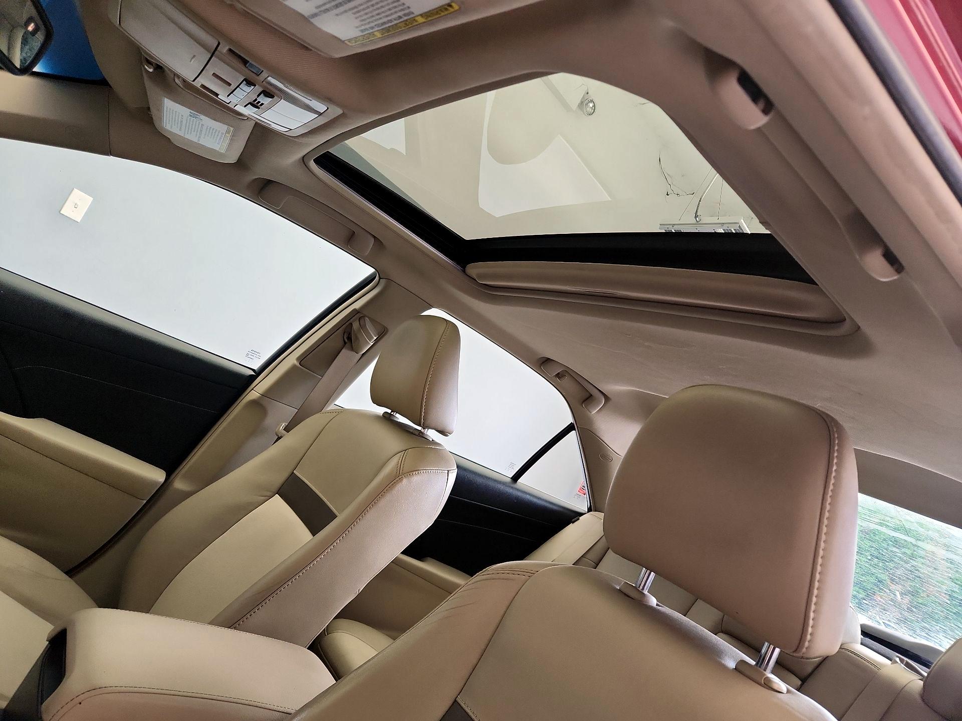 Thumbnail: 2013 Toyota Camry - 19