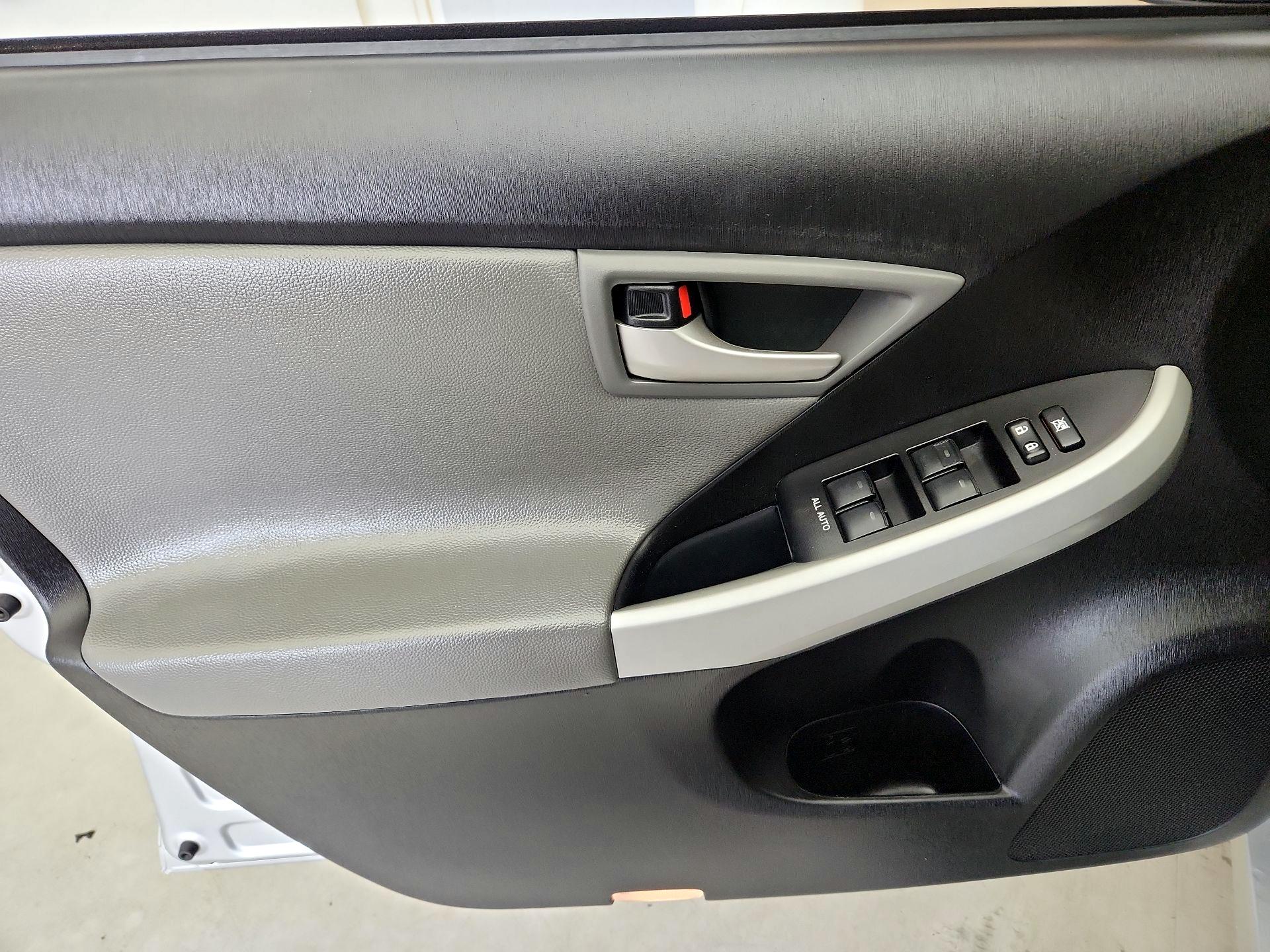 Thumbnail: 2014 Toyota Prius - 12
