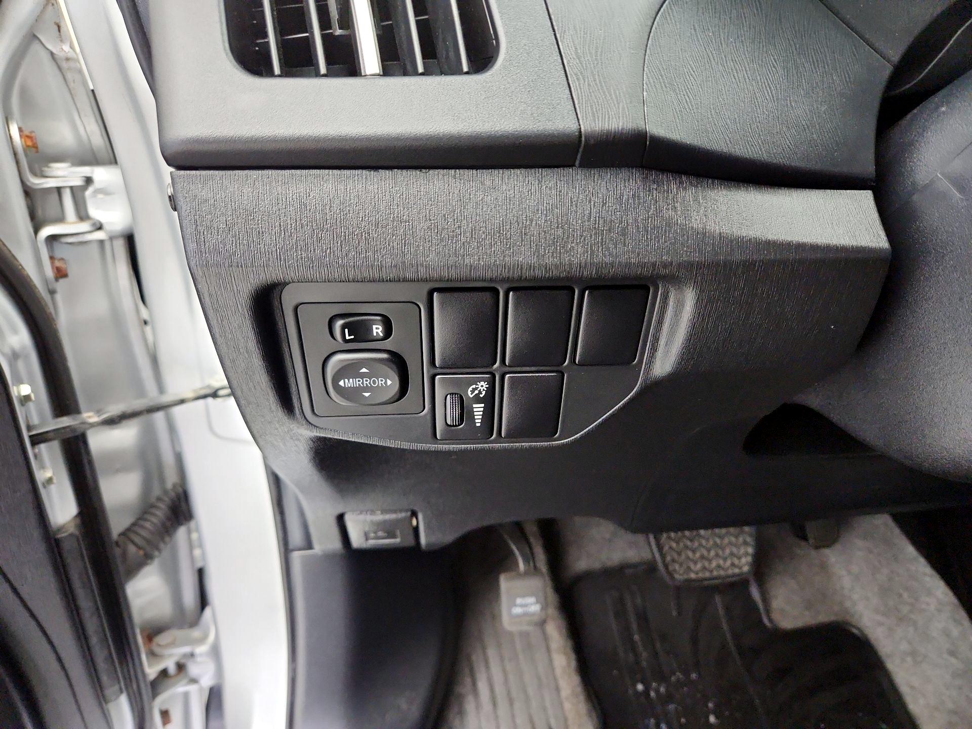 Thumbnail: 2014 Toyota Prius - 13