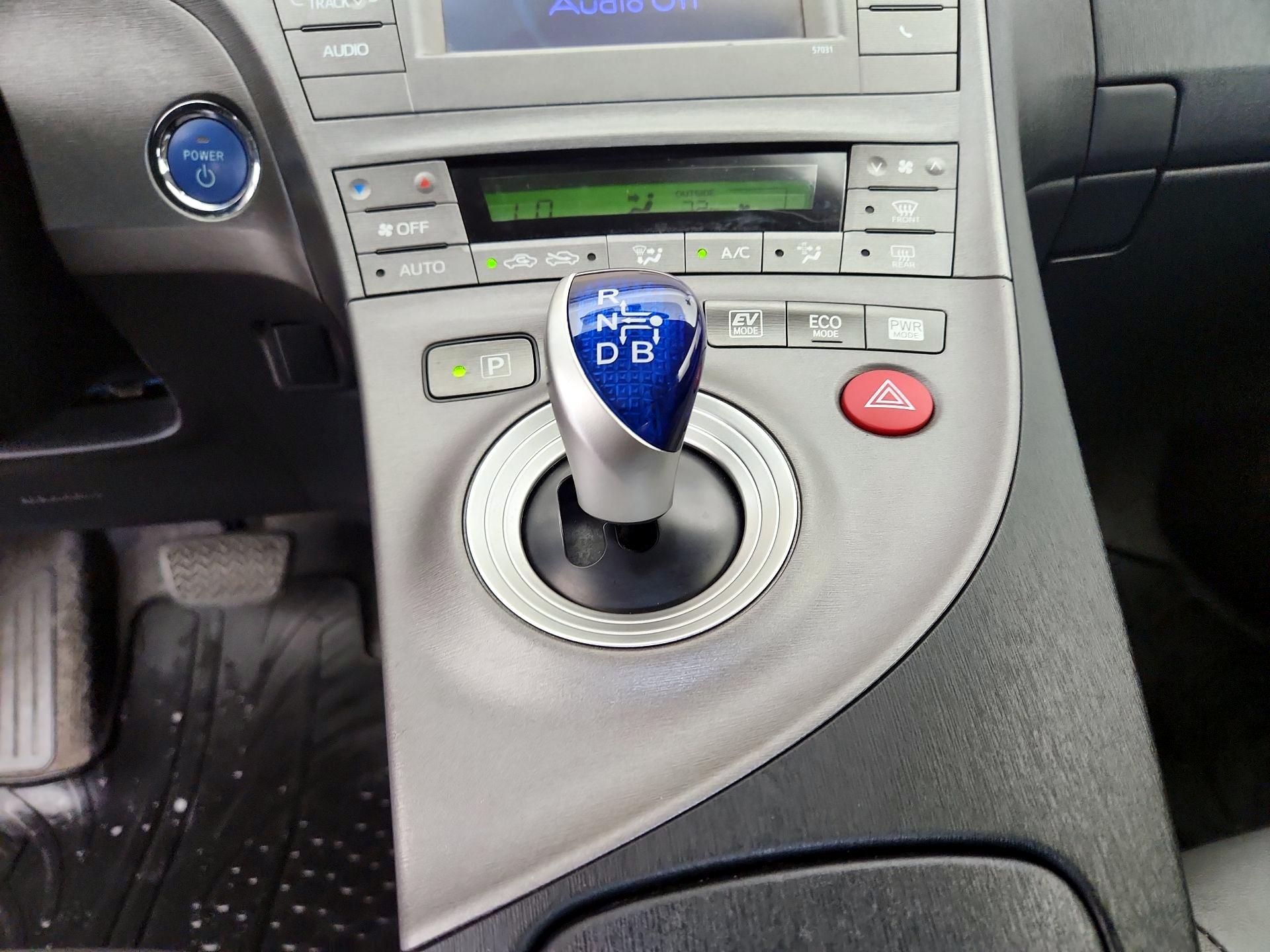 Thumbnail: 2014 Toyota Prius - 16