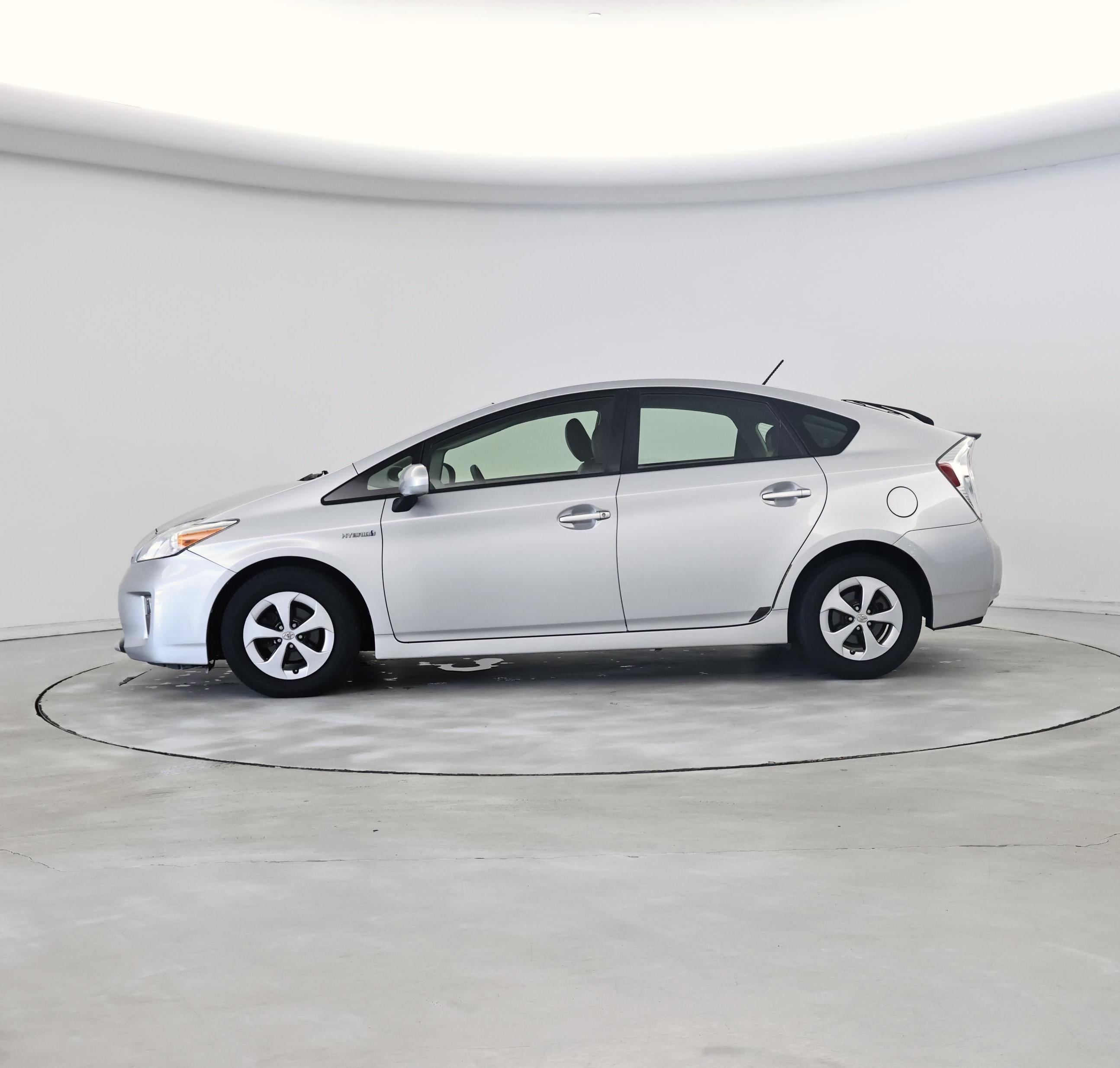 Thumbnail: 2014 Toyota Prius - 3