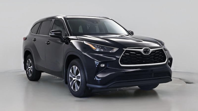 2024 Toyota Highlander XLE Hero Image