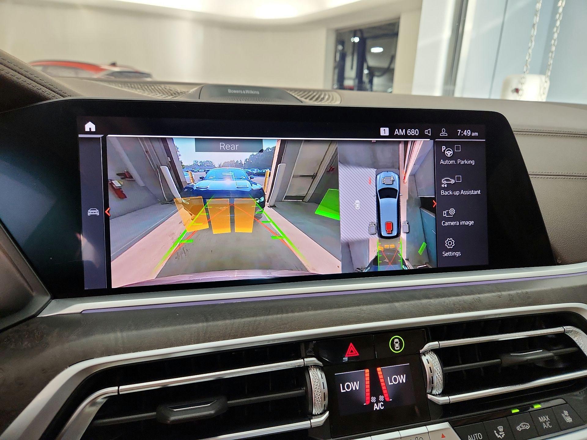 Thumbnail: 2019 BMW X7 - 15