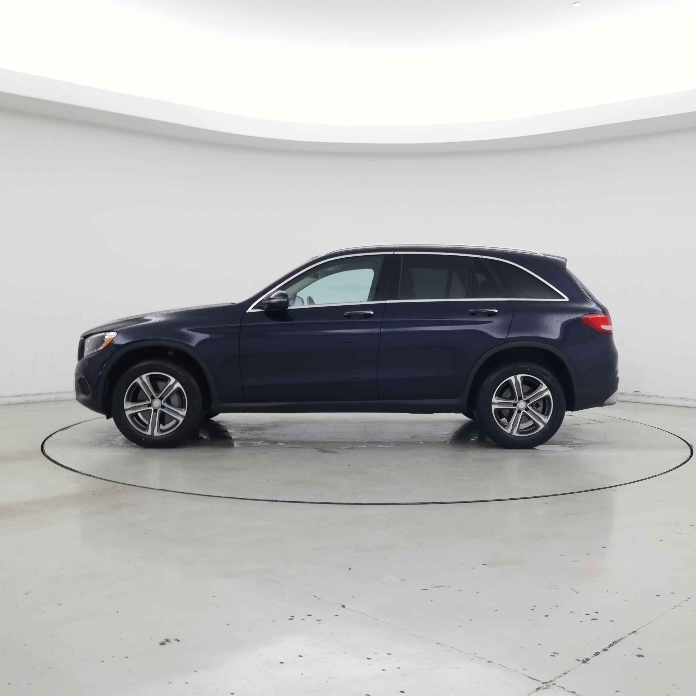 Thumbnail: 2017 Mercedes-Benz GLC - 3
