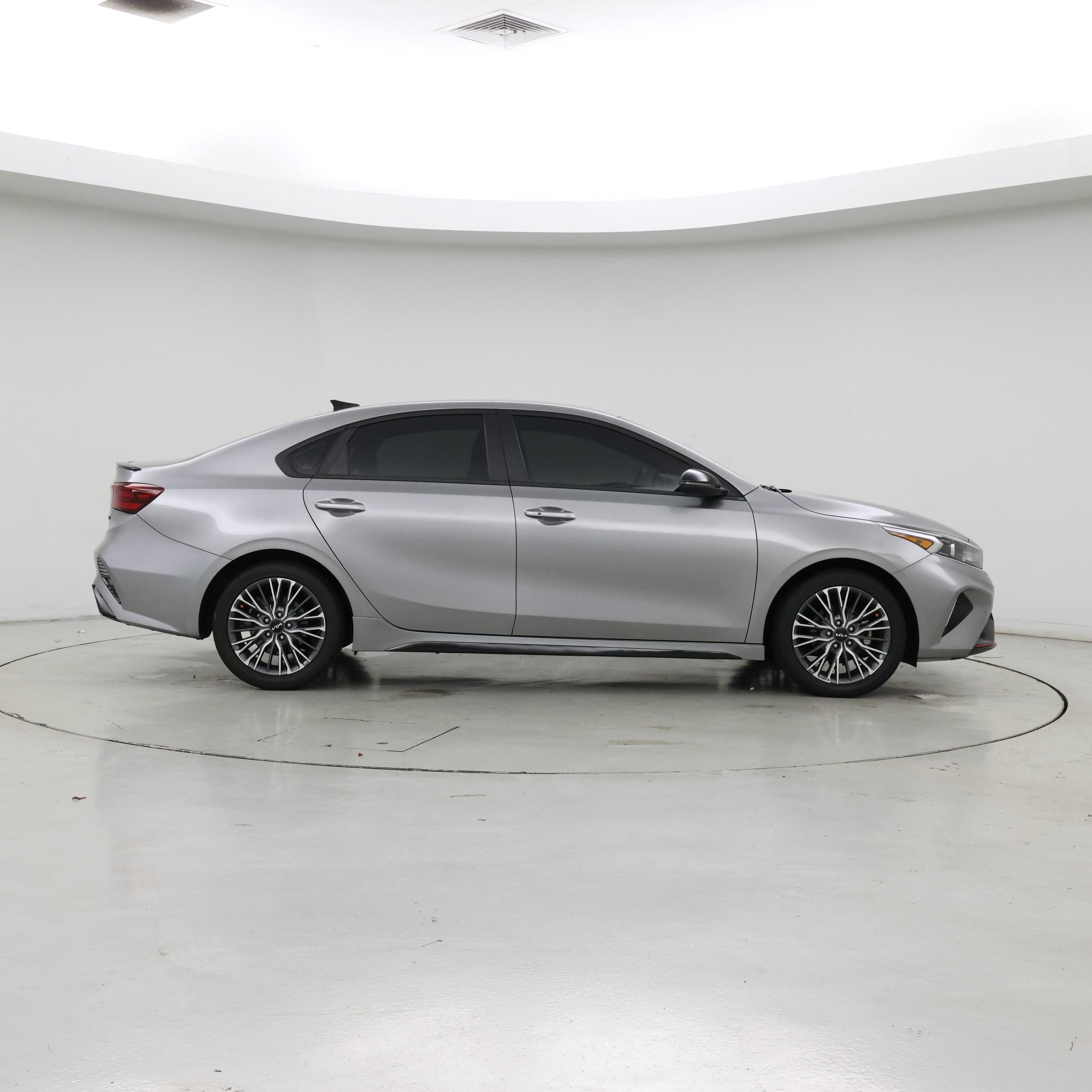 Thumbnail: 2024 Kia Forte - 7
