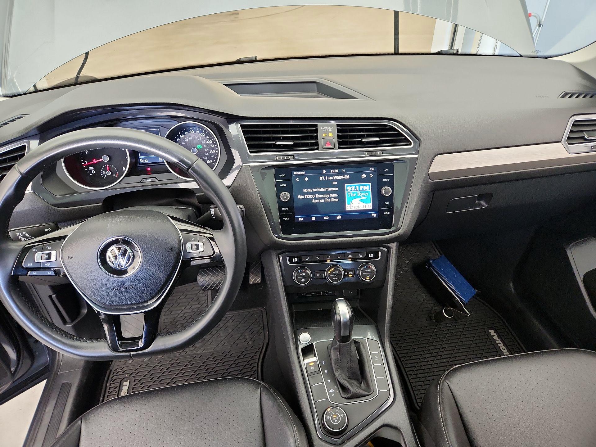 Thumbnail: 2020 Volkswagen Tiguan - 9