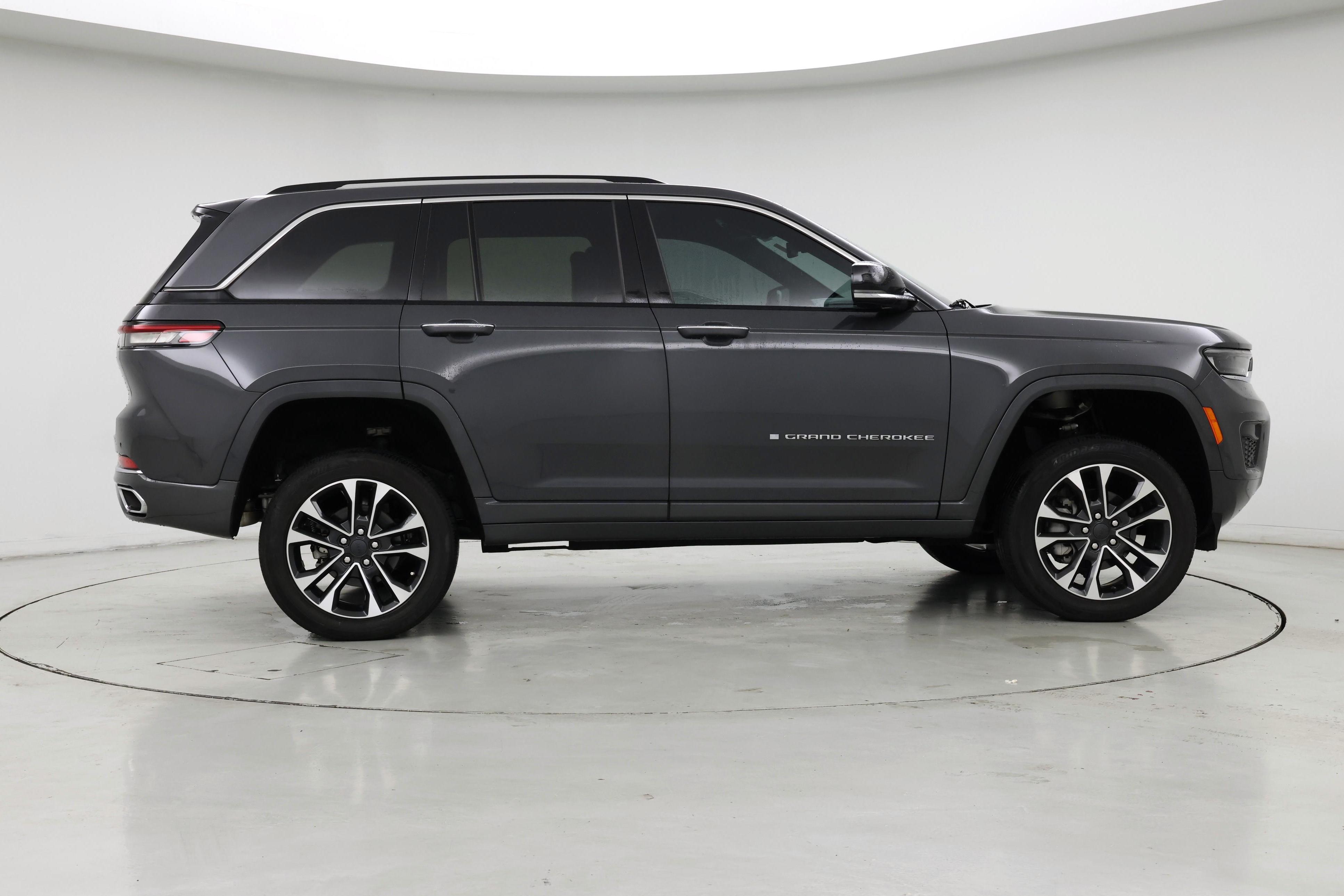 Thumbnail: 2022 Jeep Grand Cherokee - 7