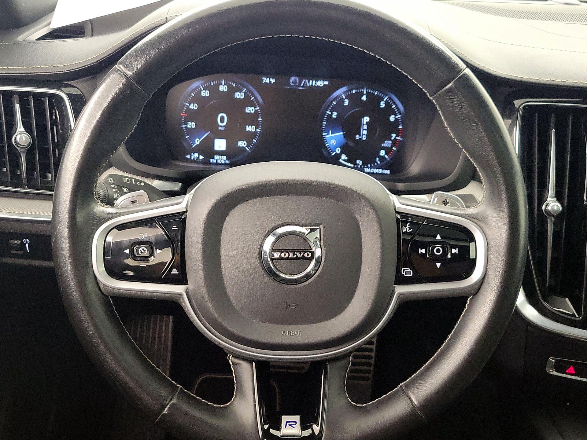 Thumbnail: 2020 Volvo S60 - 10