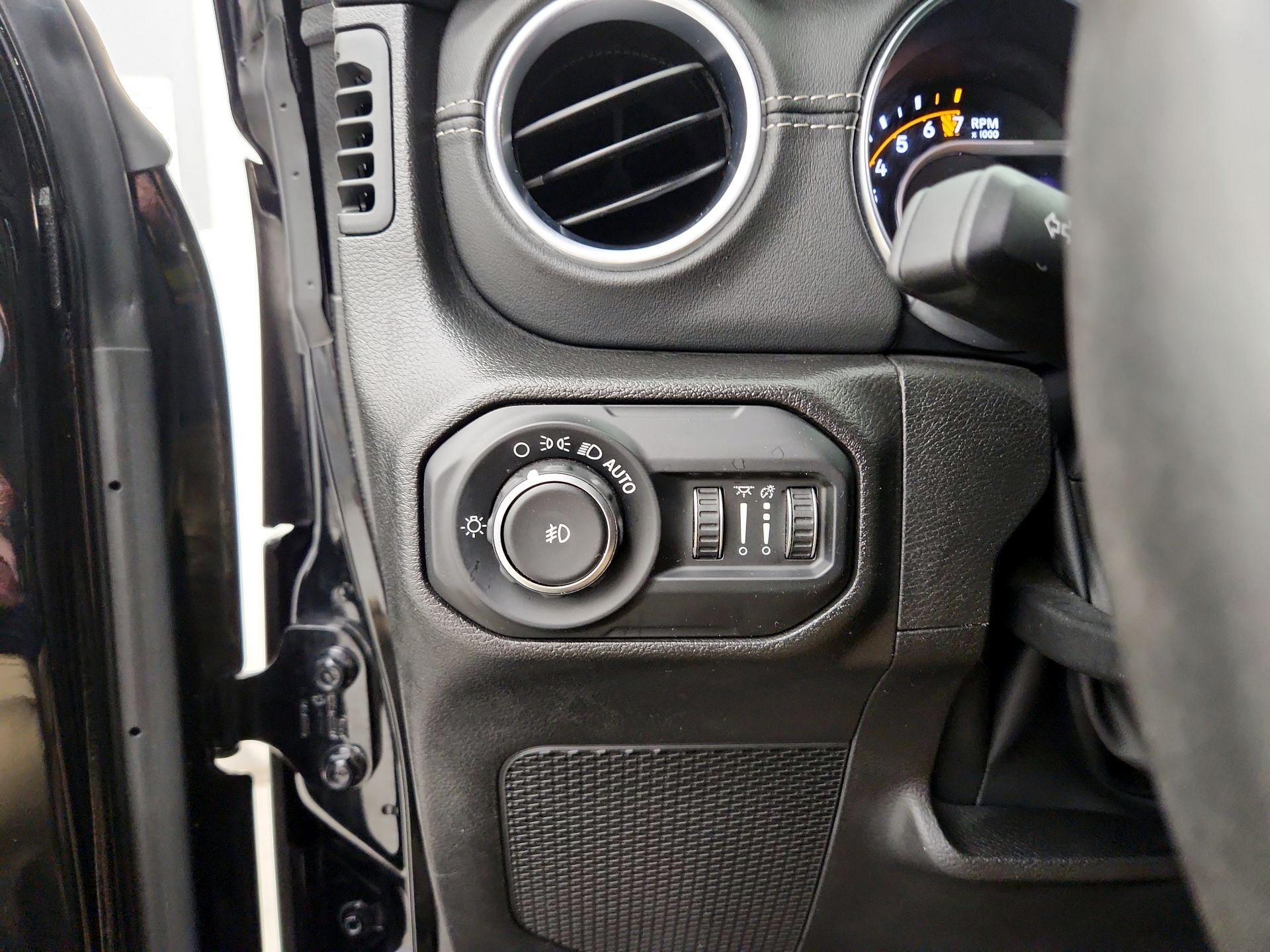 Thumbnail: 2022 Jeep Wrangler - 13