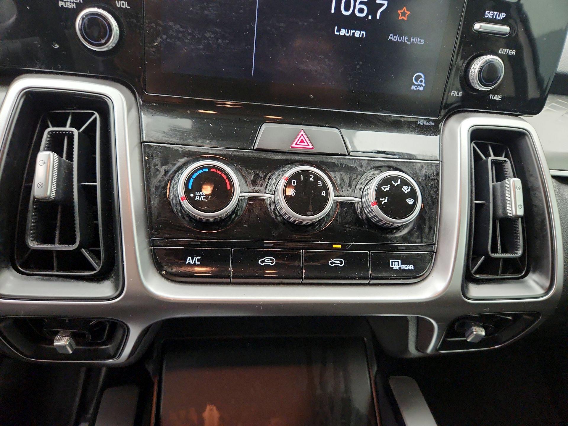 Thumbnail: 2021 Kia Sorento - 16