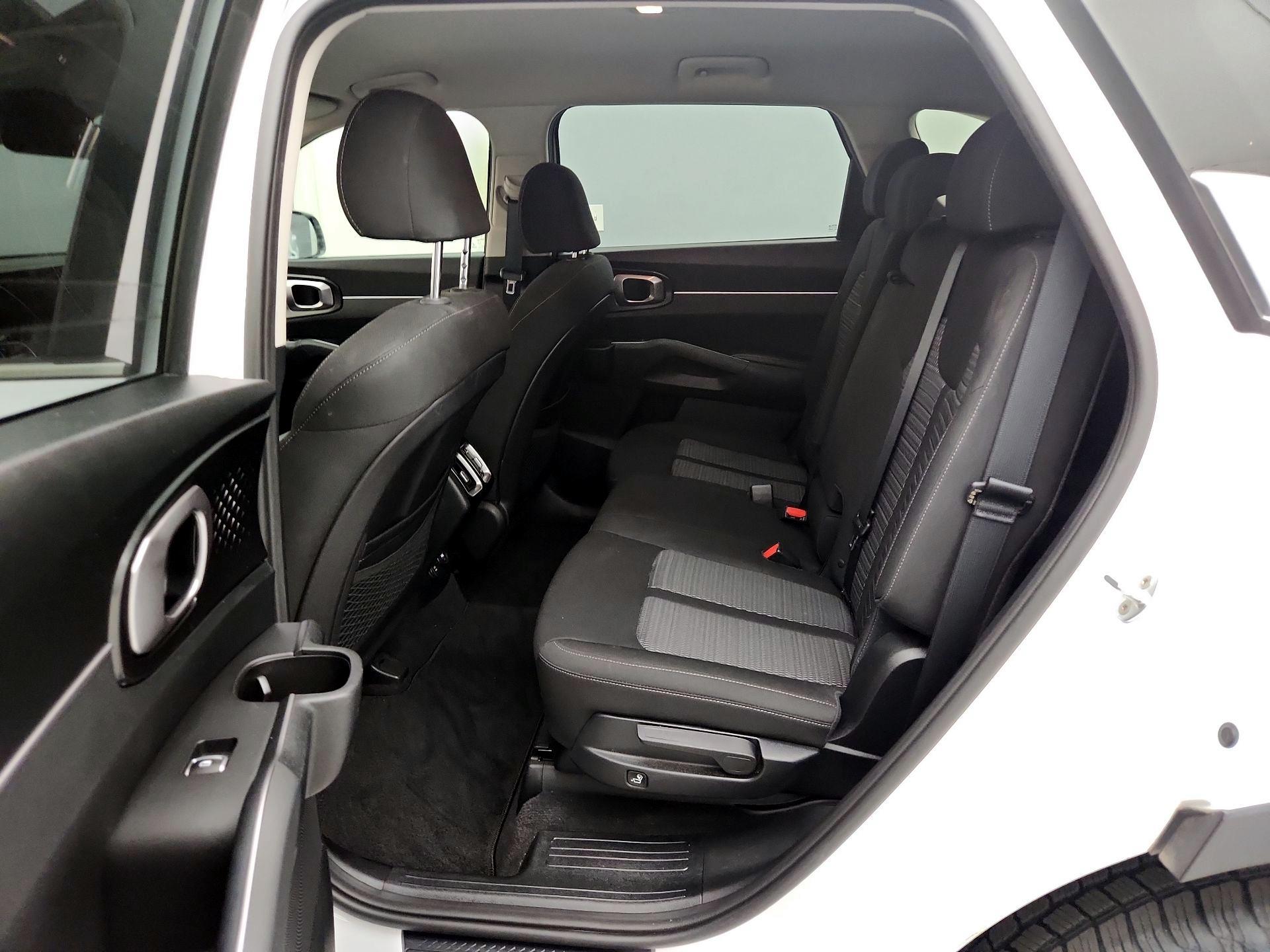 Thumbnail: 2021 Kia Sorento - 19