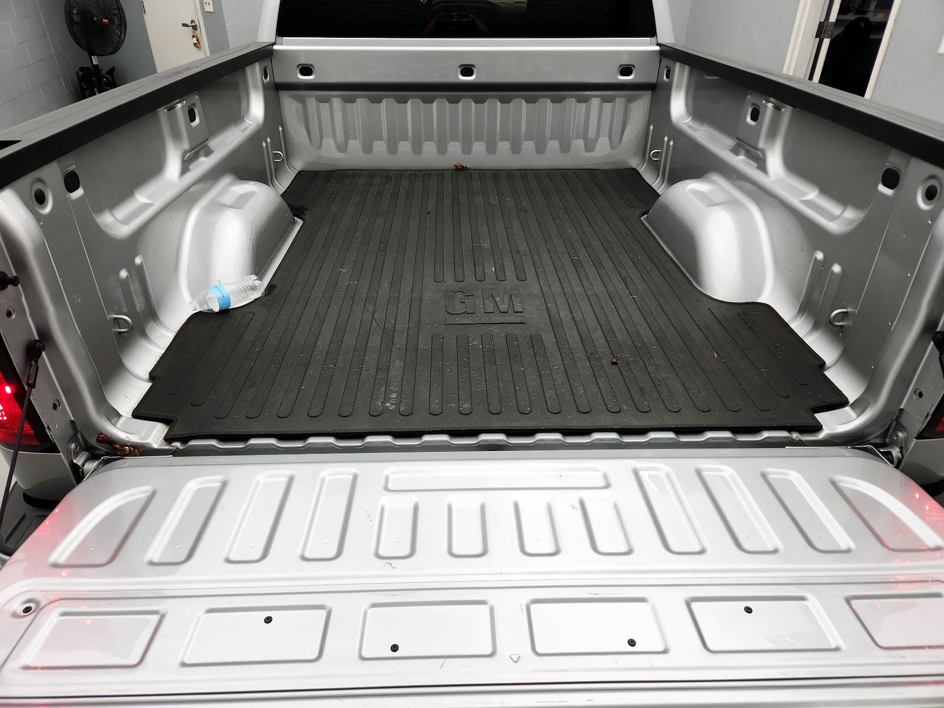 Thumbnail: 2019 Chevrolet Silverado 1500 - 20