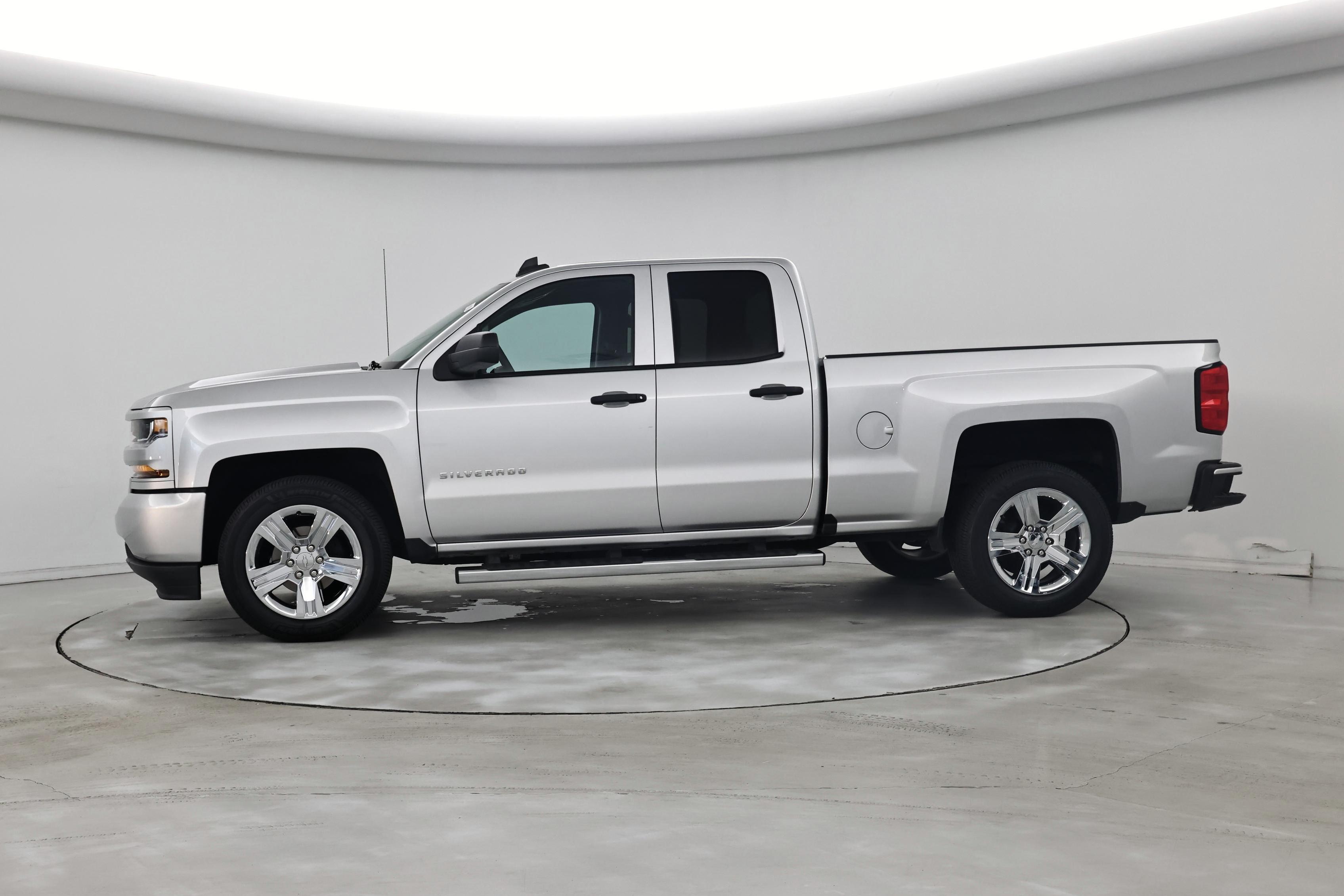 Thumbnail: 2019 Chevrolet Silverado 1500 - 3