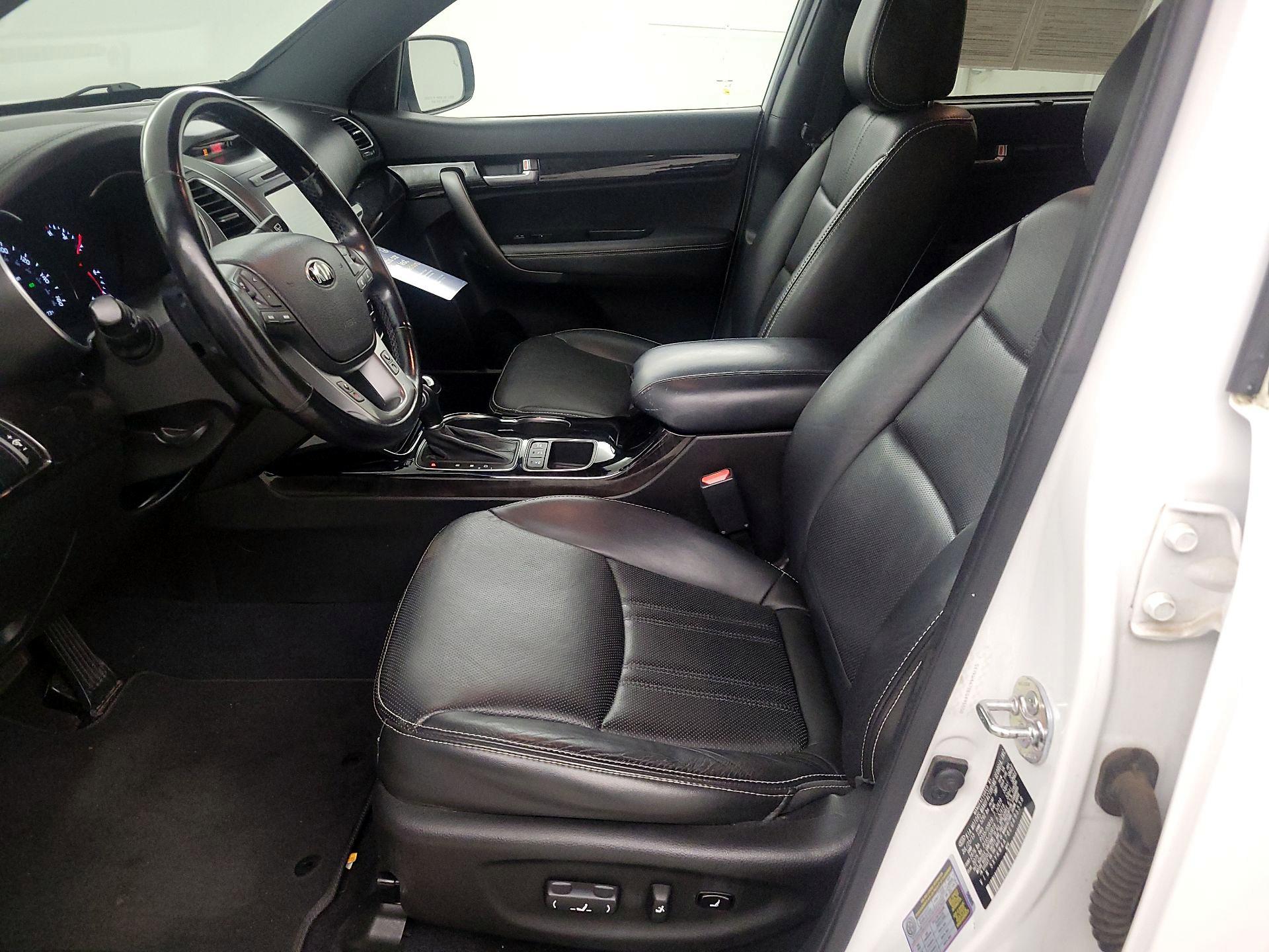 Thumbnail: 2014 Kia Sorento - 11